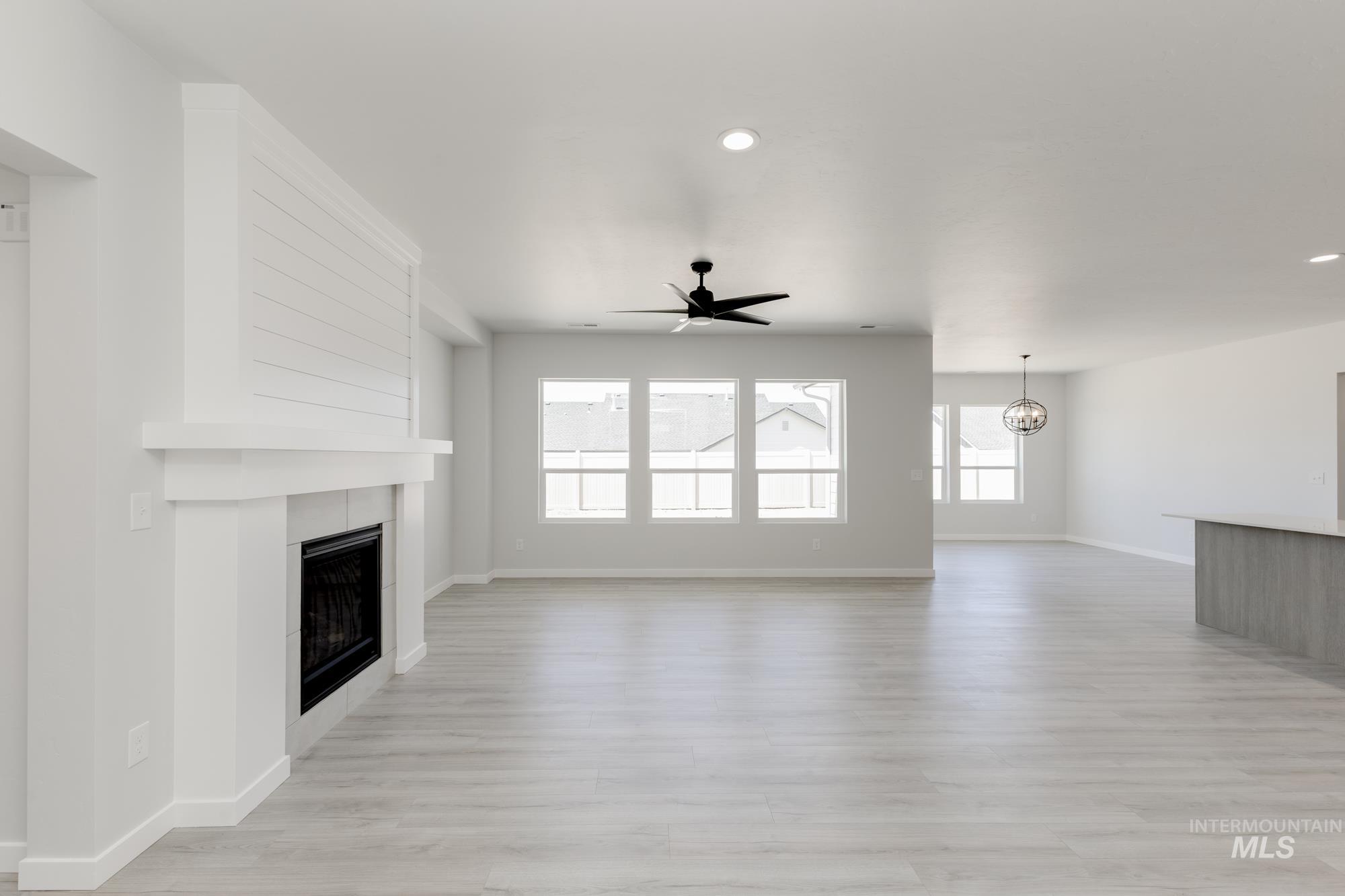 2355 N Carly Ave Property Photo 6