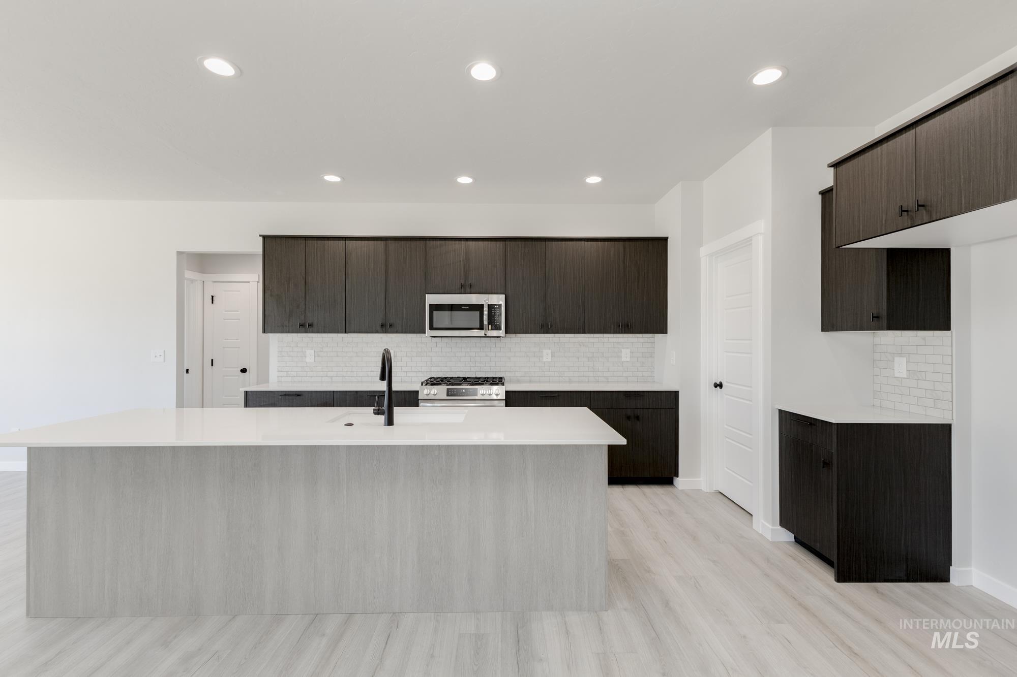 2355 N Carly Ave Property Photo 12