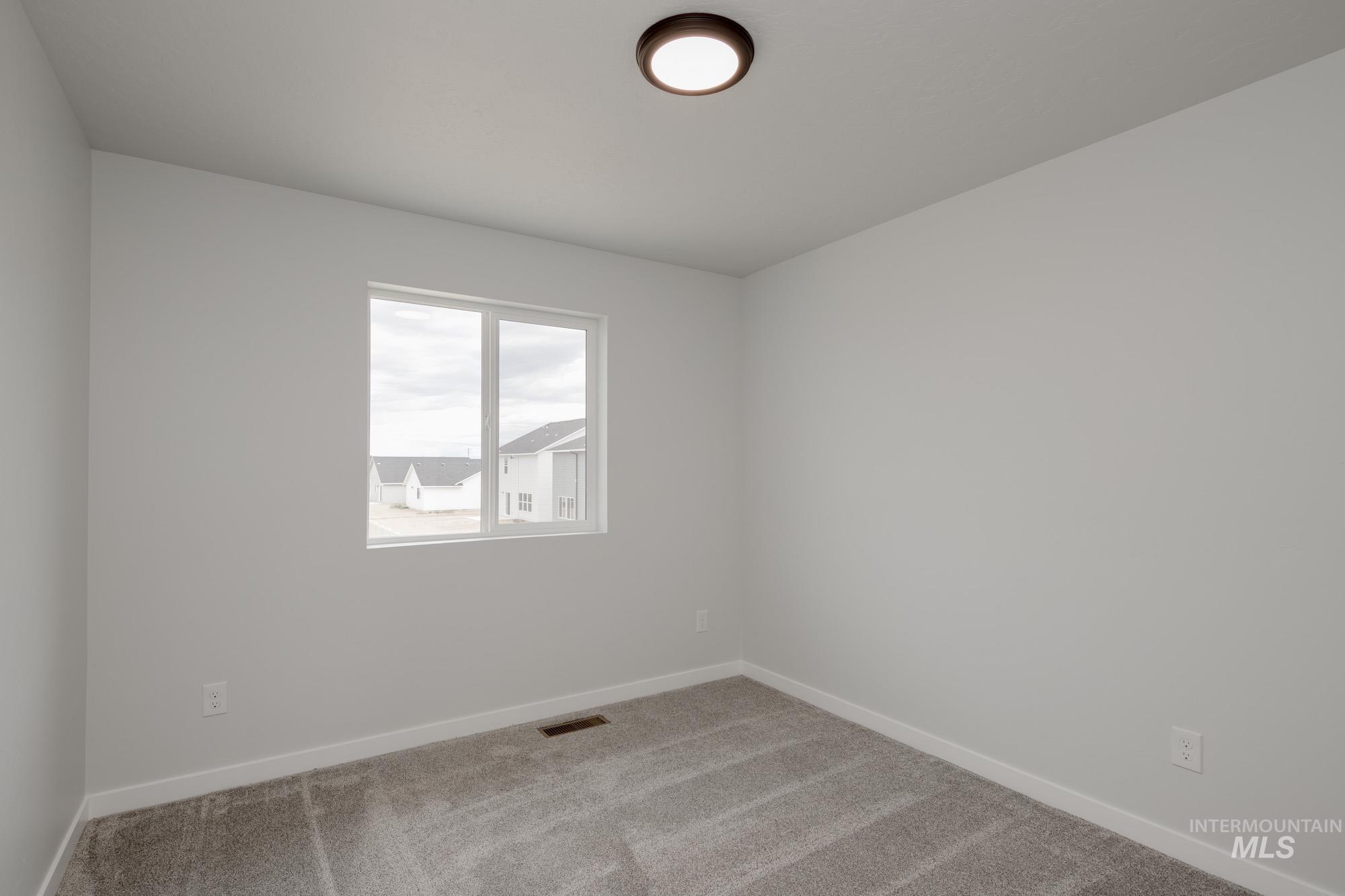 11068 Noble Dr Property Photo 14