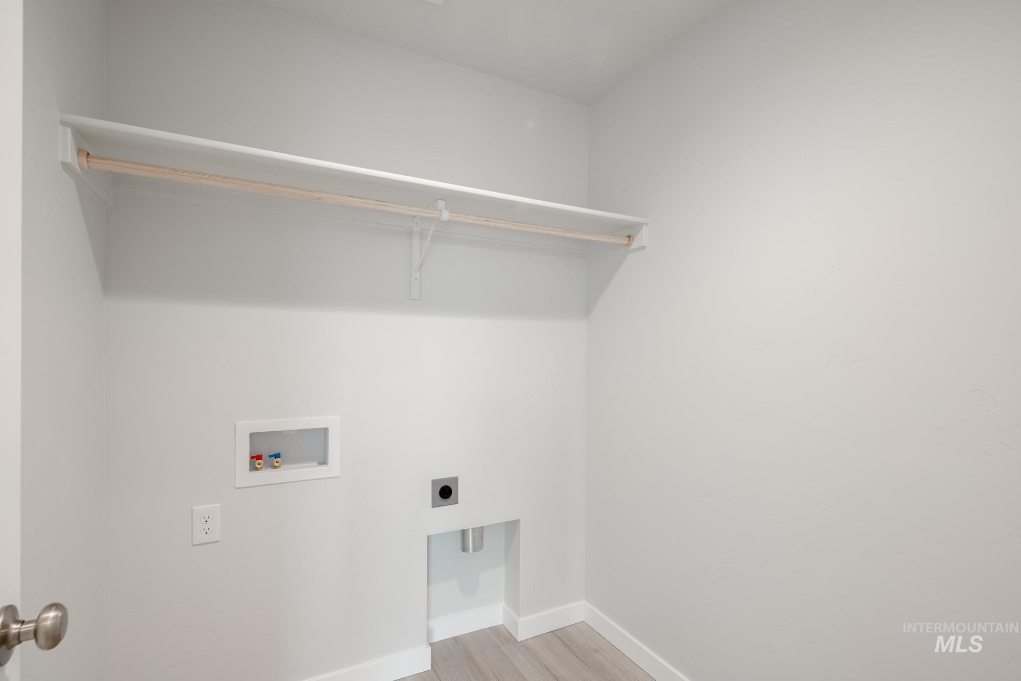 11068 Noble Dr Property Photo 17