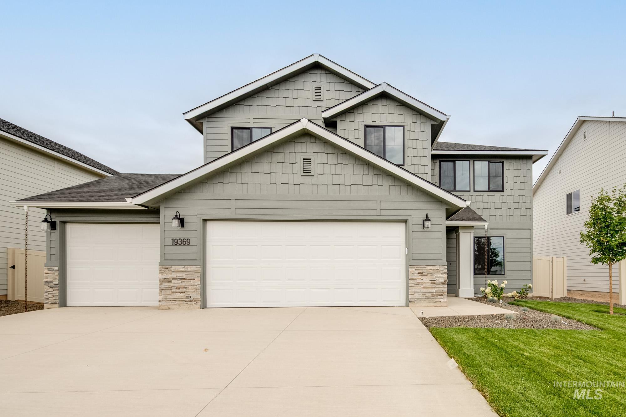 19369 Schooner Ave Property Photo 1