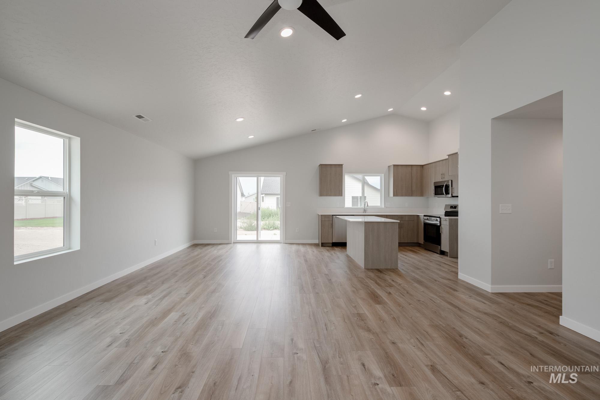 19403 Schooner Ave Property Photo 10