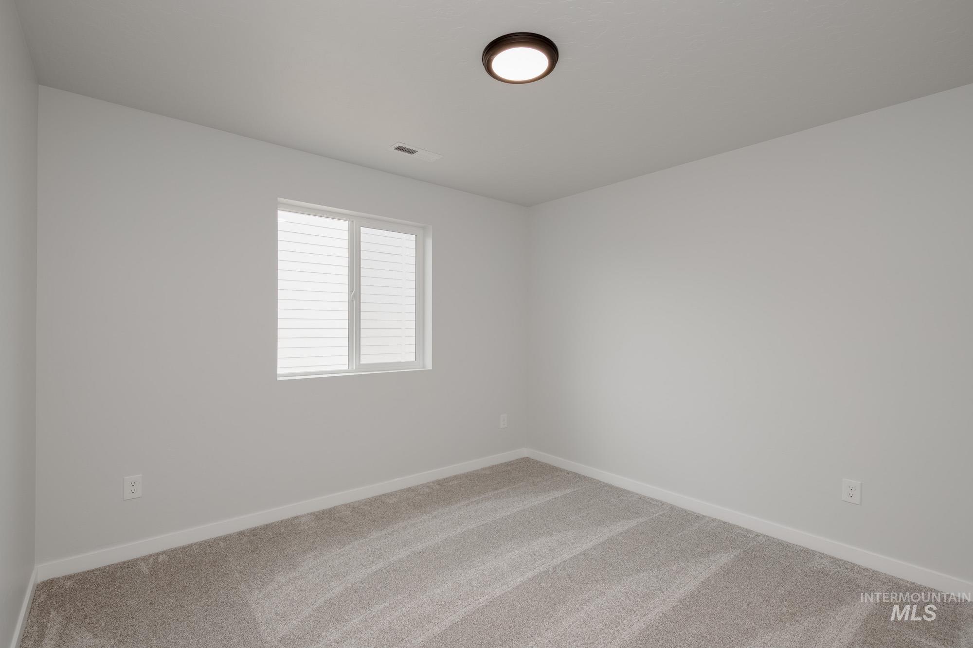 19403 Schooner Ave Property Photo 15