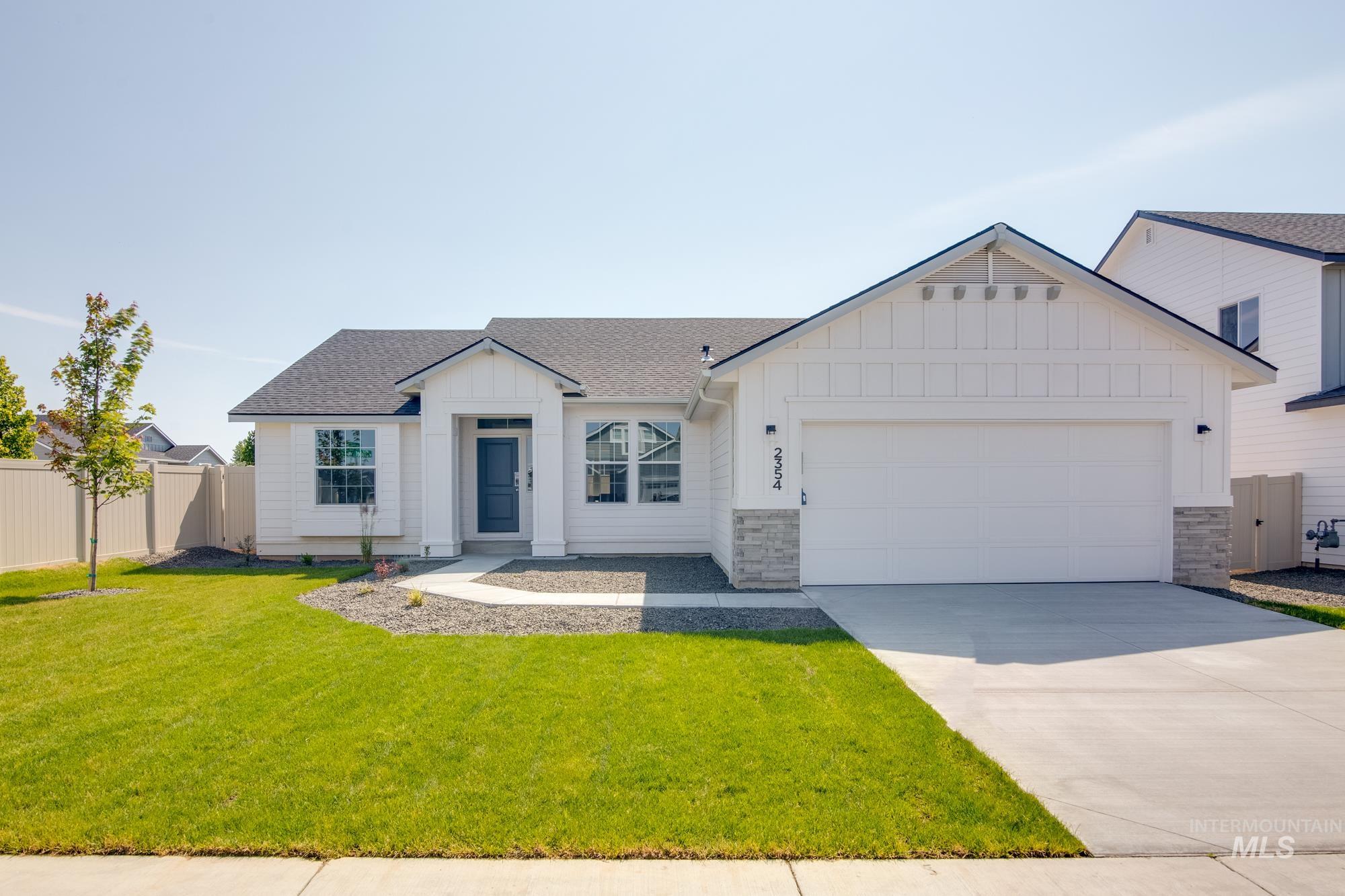3392 W Morere Dr Property Photo 1