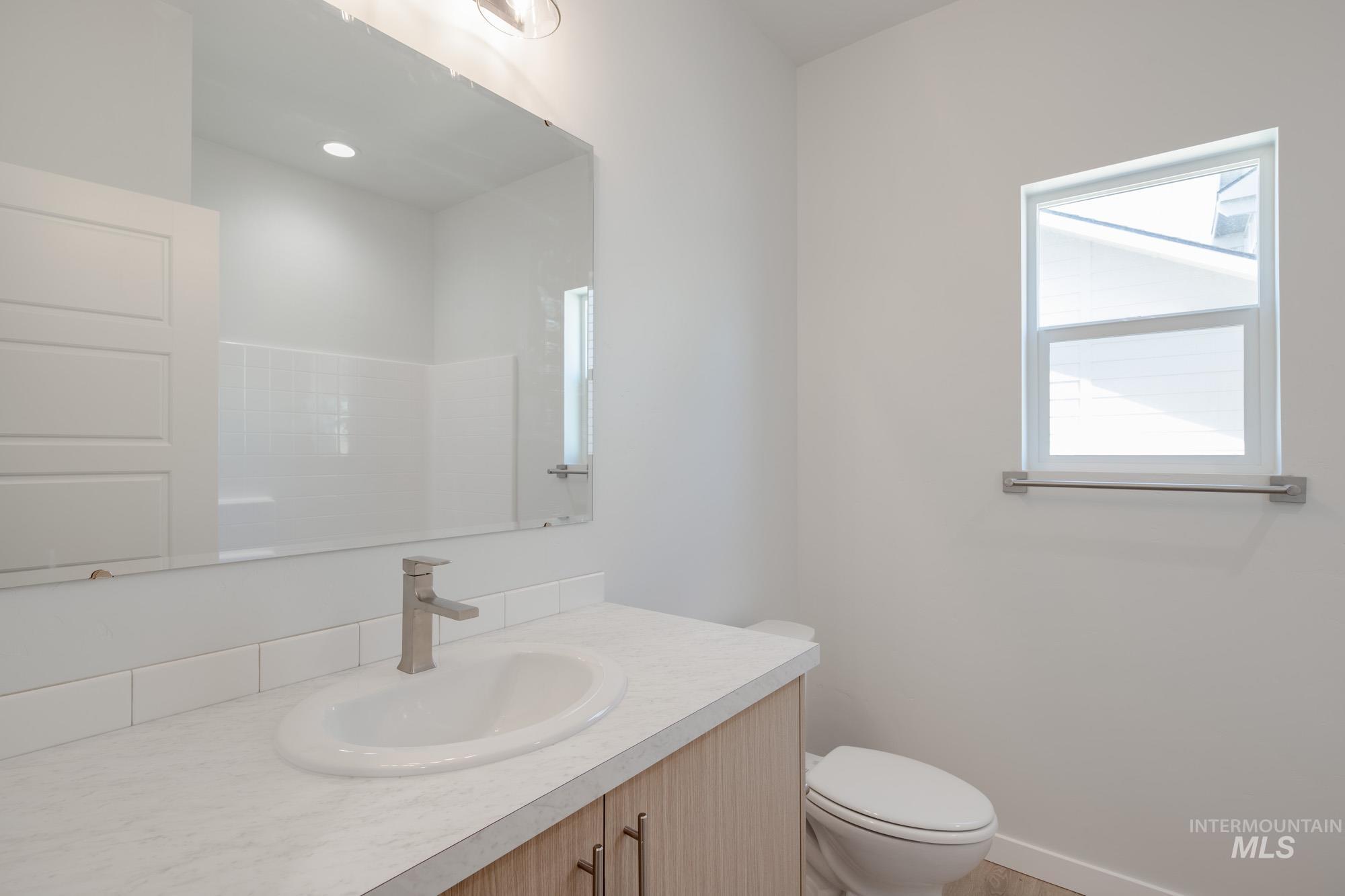 16712 Carlin Ave Property Photo 19