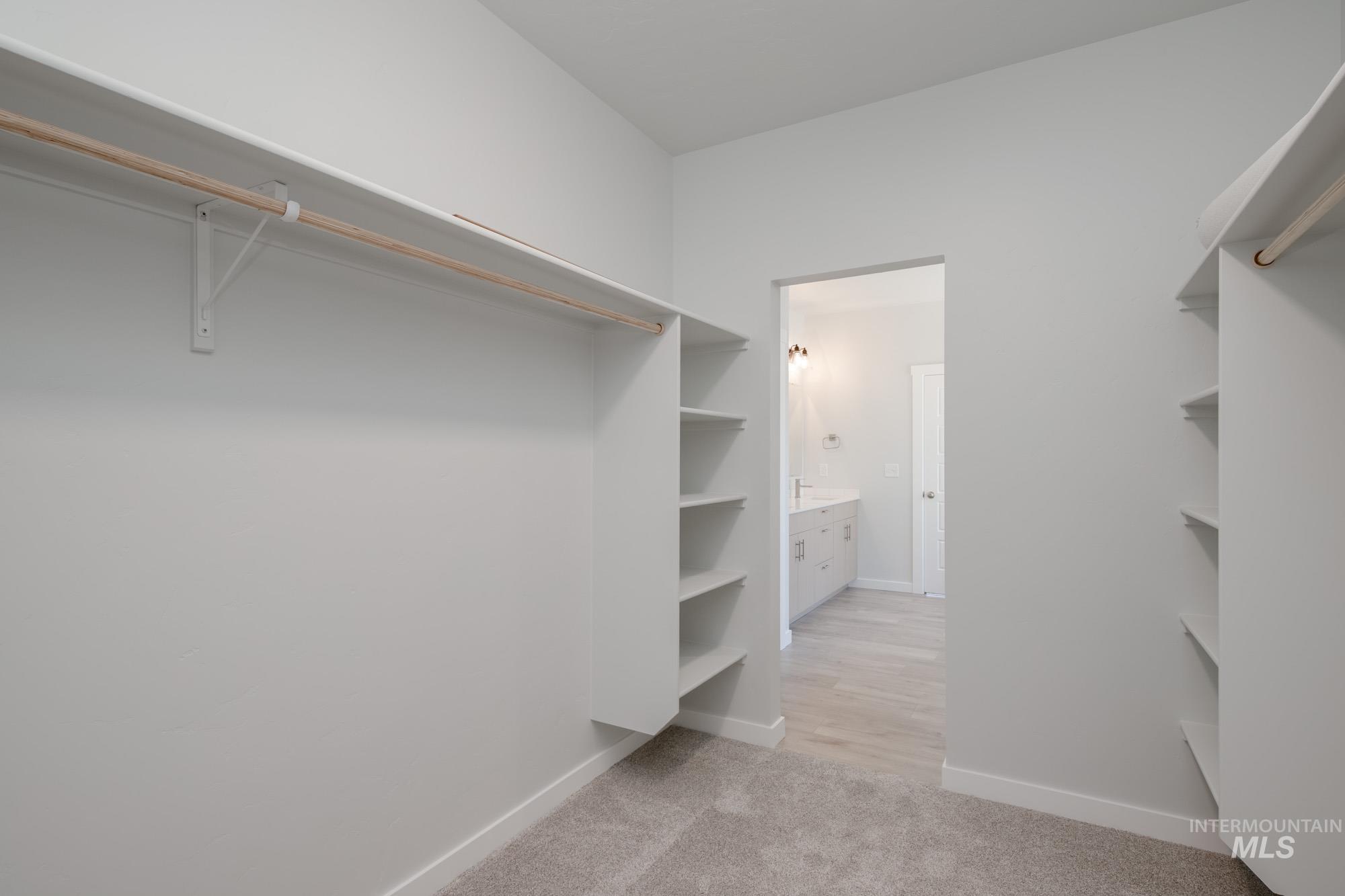 16712 Carlin Ave Property Photo 26