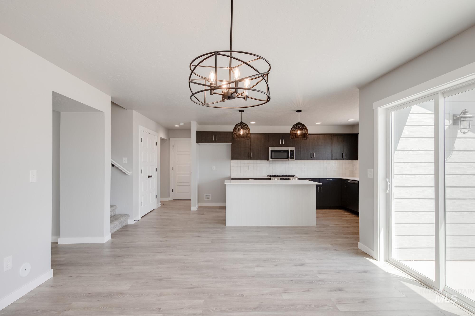 16740 Carlin Ave Property Photo 11