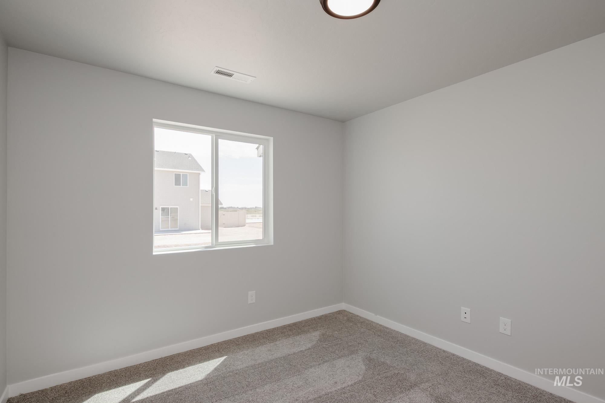 16740 Carlin Ave Property Photo 16