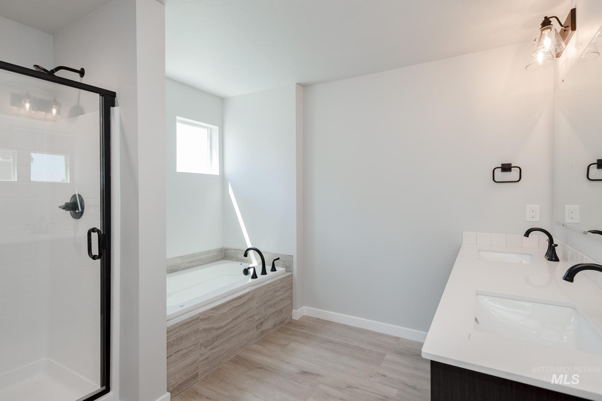 16740 Carlin Ave Property Photo 21