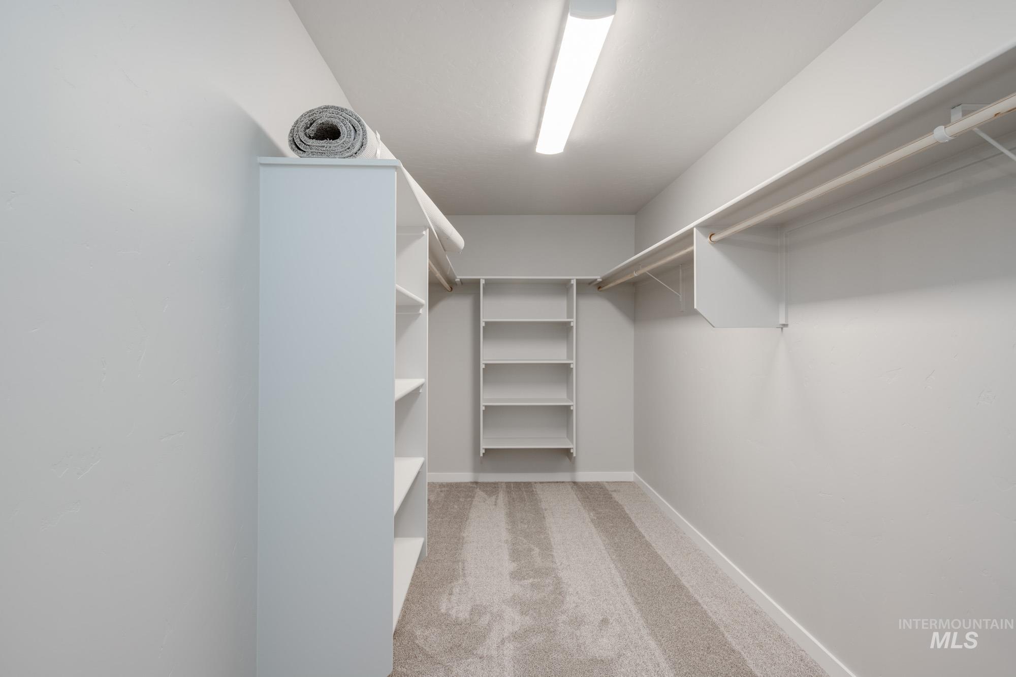 16740 Carlin Ave Property Photo 22