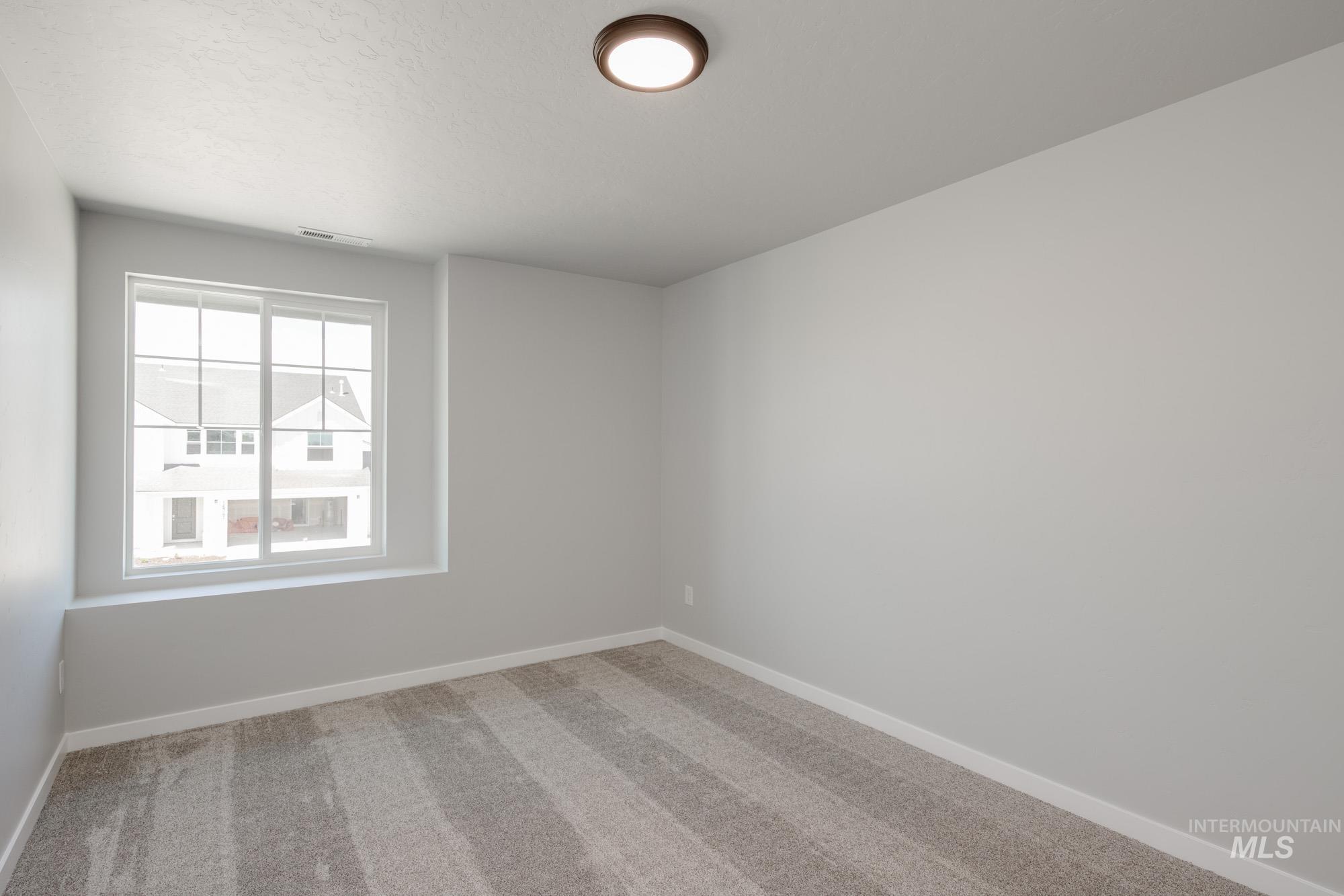 16740 Carlin Ave Property Photo 25