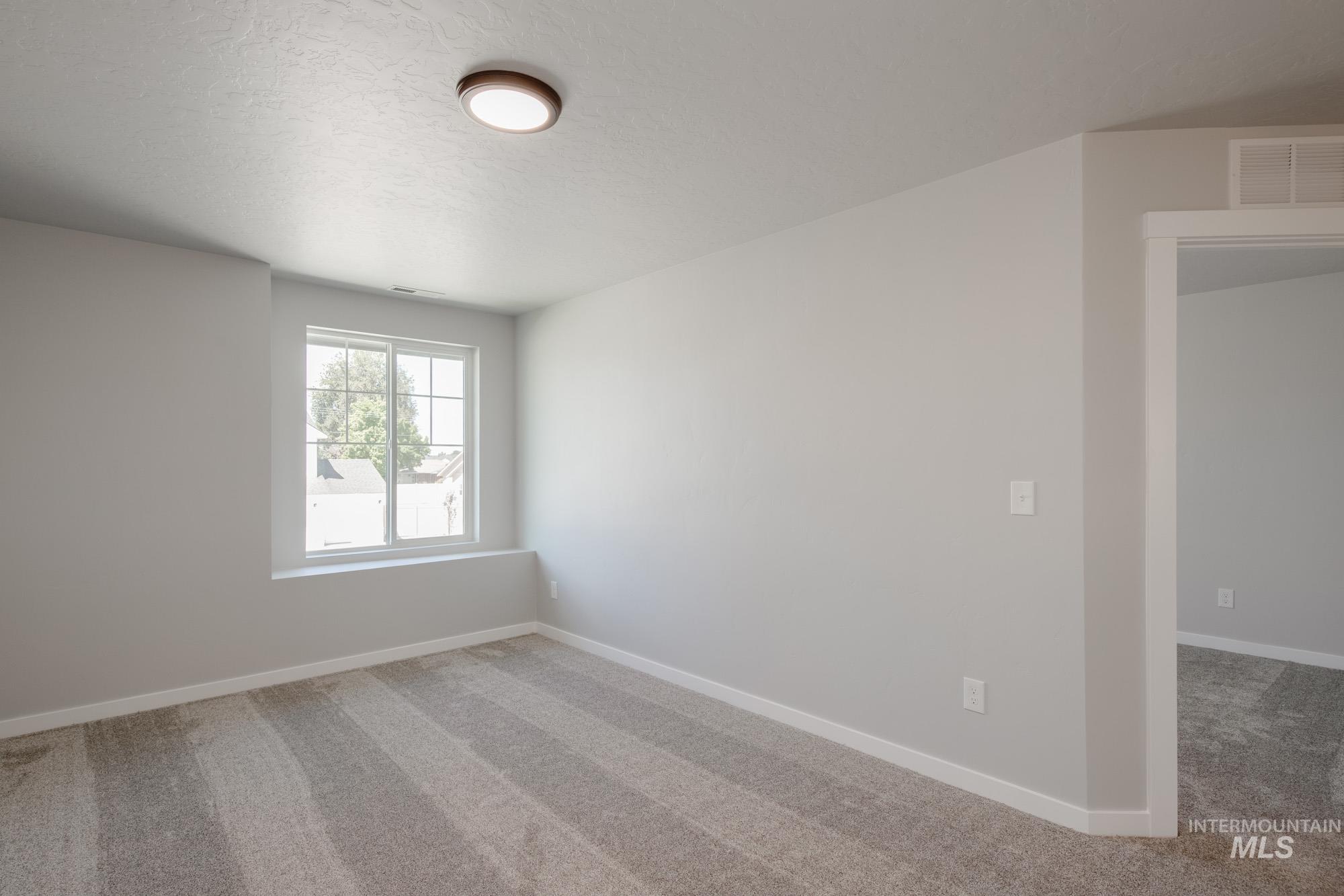 16740 Carlin Ave Property Photo 26