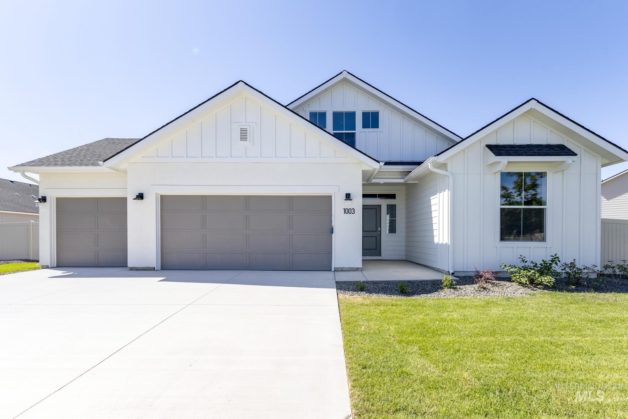 1003 E Perjue Basin Dr Property Photo 1