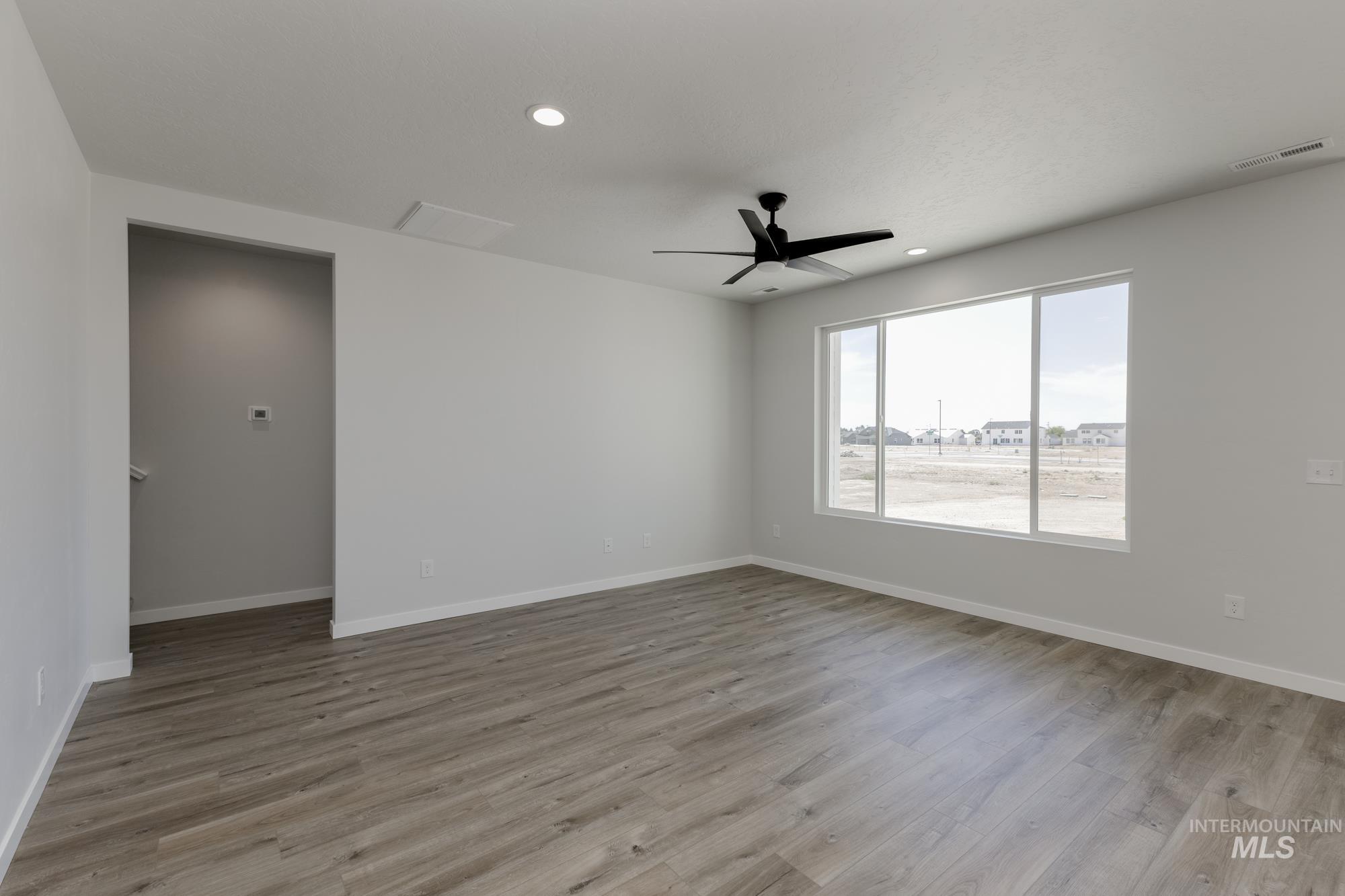 1003 E Perjue Basin Dr Property Photo 4