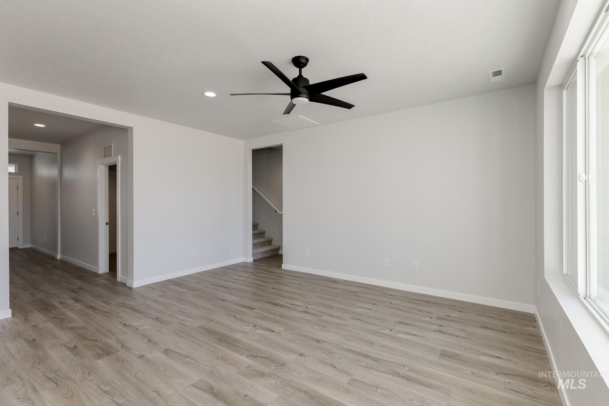 1003 E Perjue Basin Dr Property Photo 5