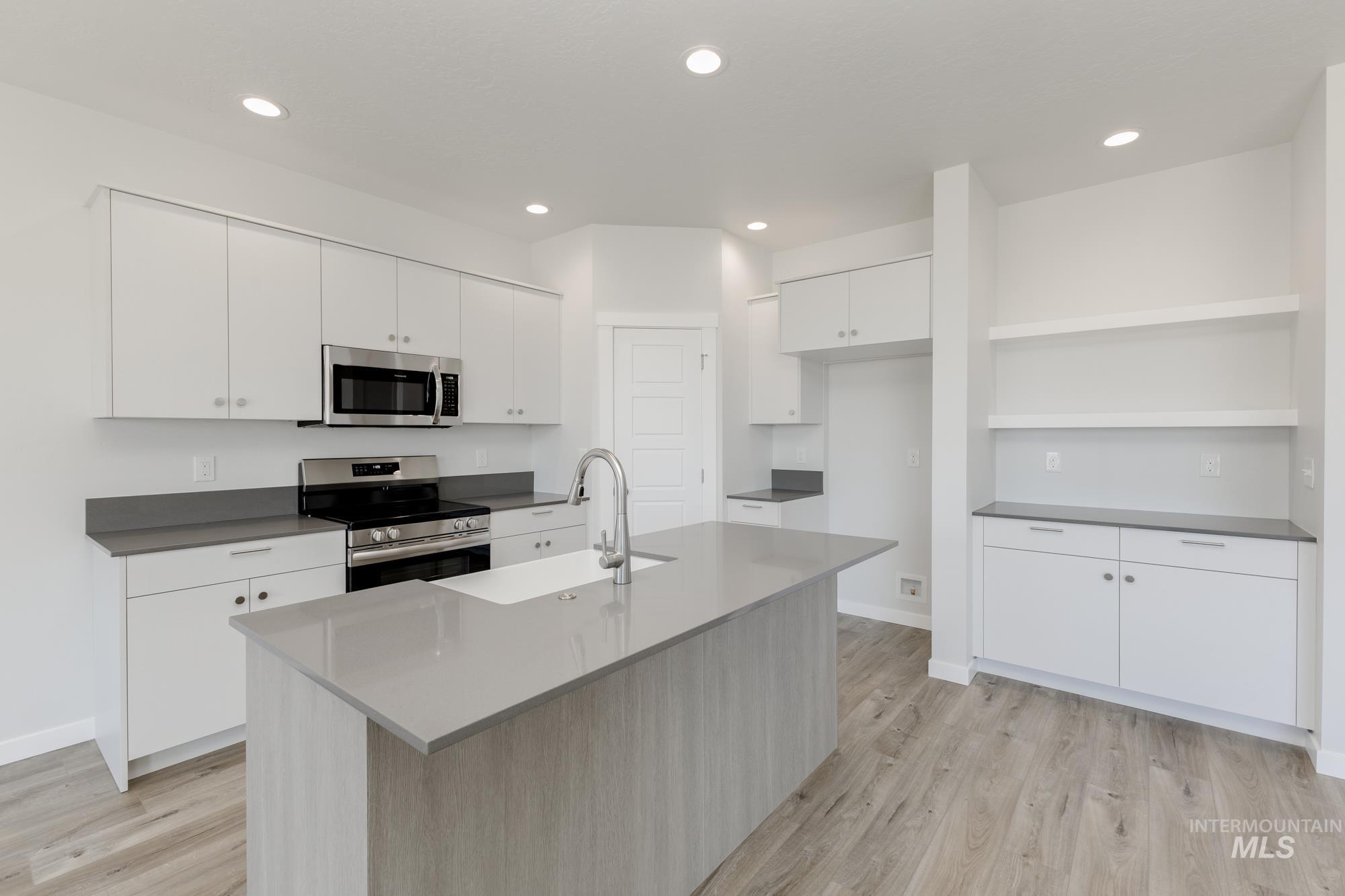 1003 E Perjue Basin Dr Property Photo 8