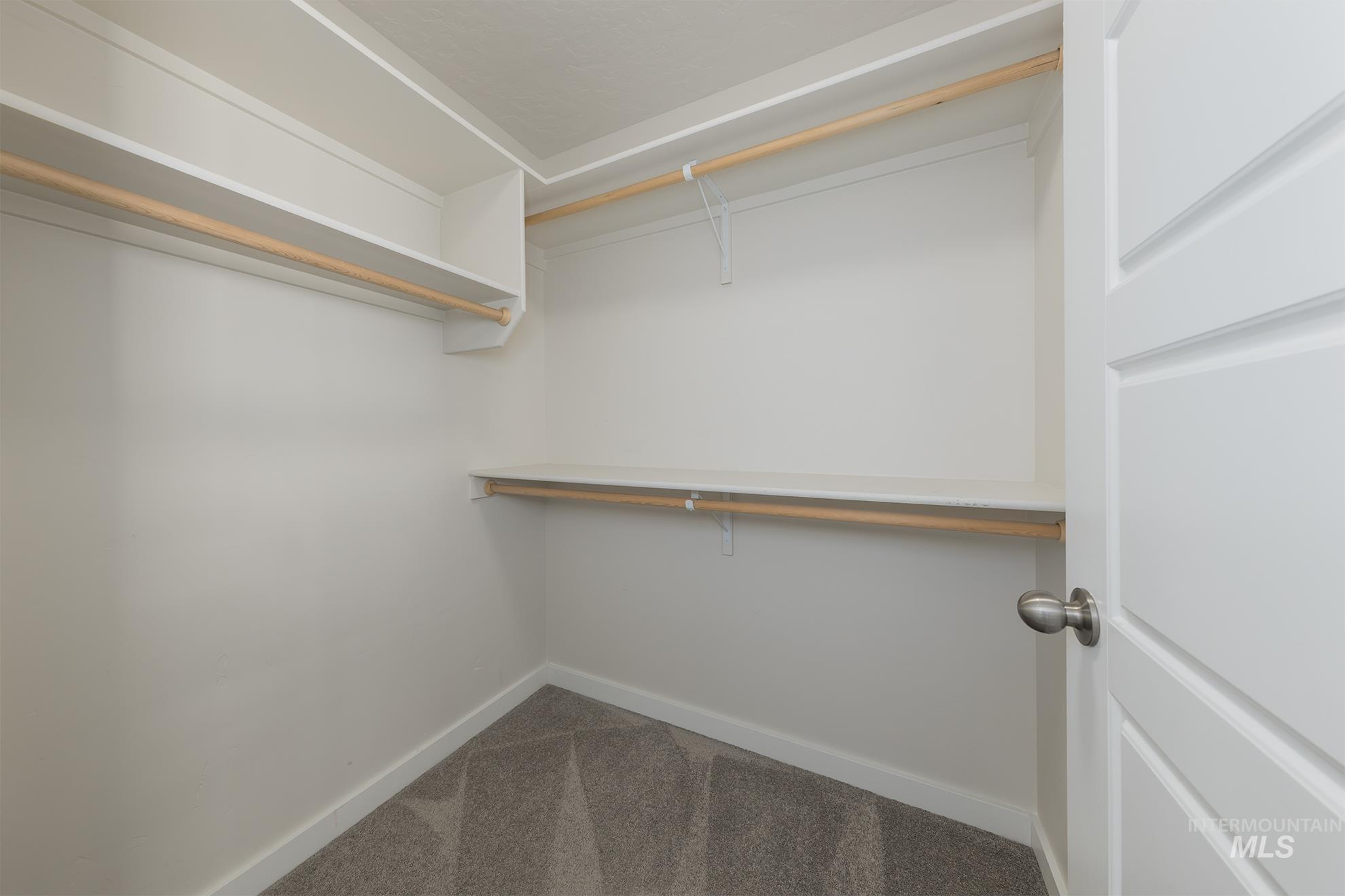 426 Stagecoach Ave Property Photo 15