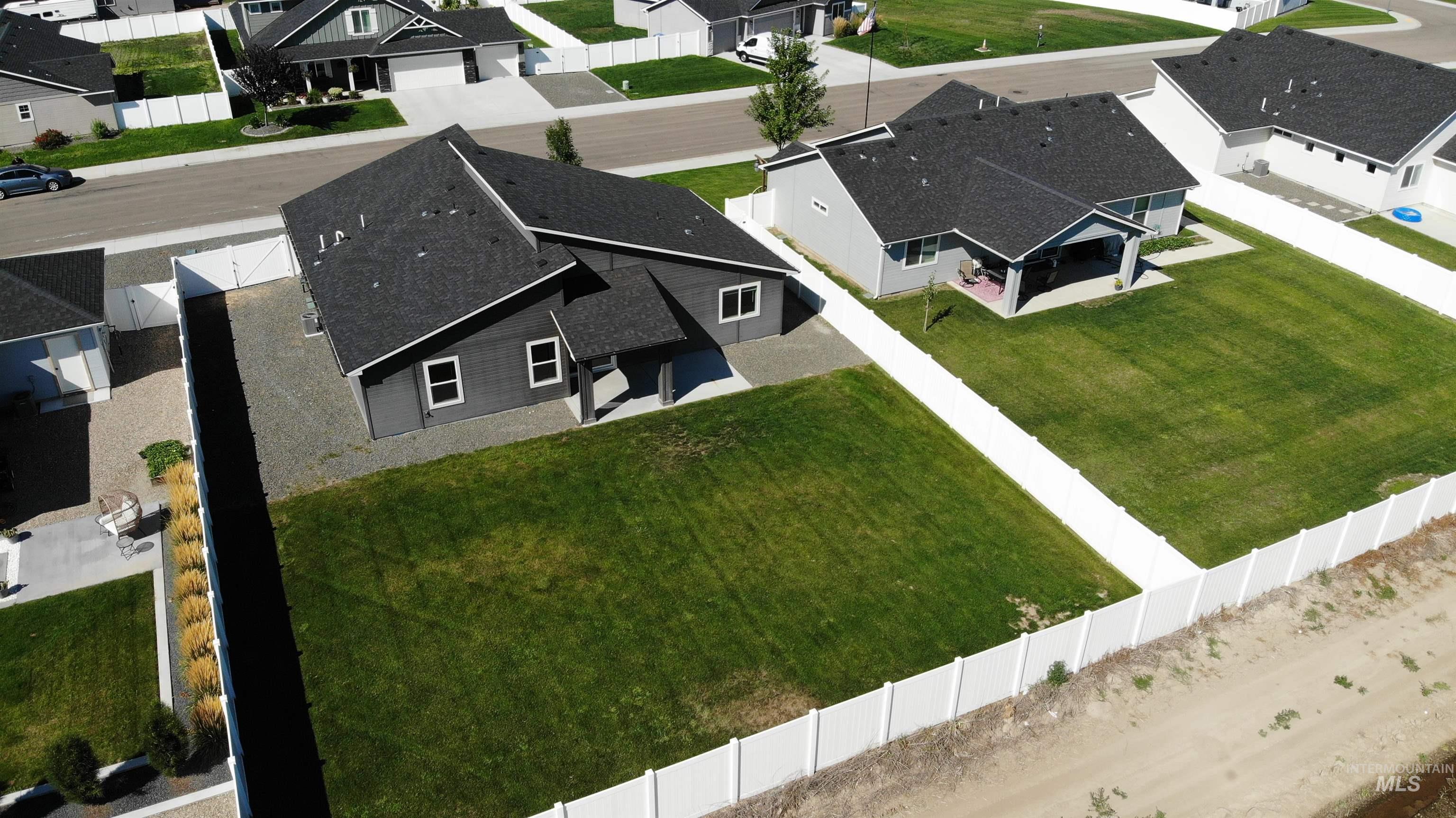 426 Stagecoach Ave Property Photo 42