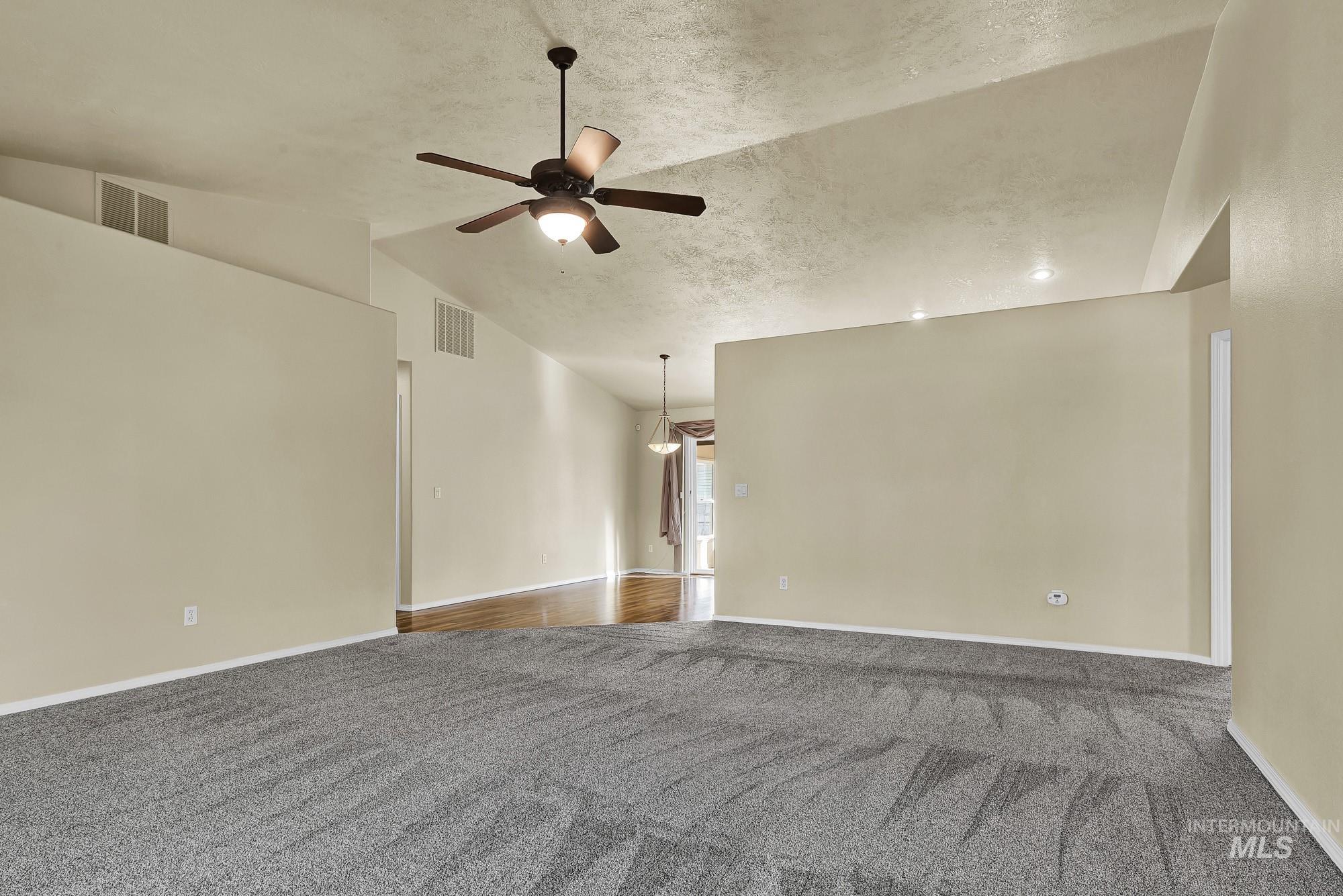 432 N David Frost St Property Photo 5