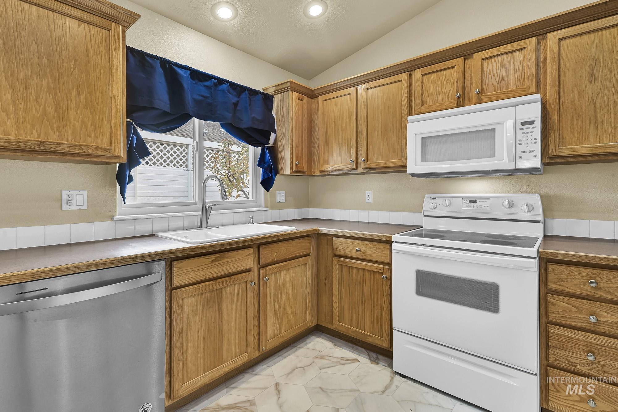 432 N David Frost St Property Photo 9