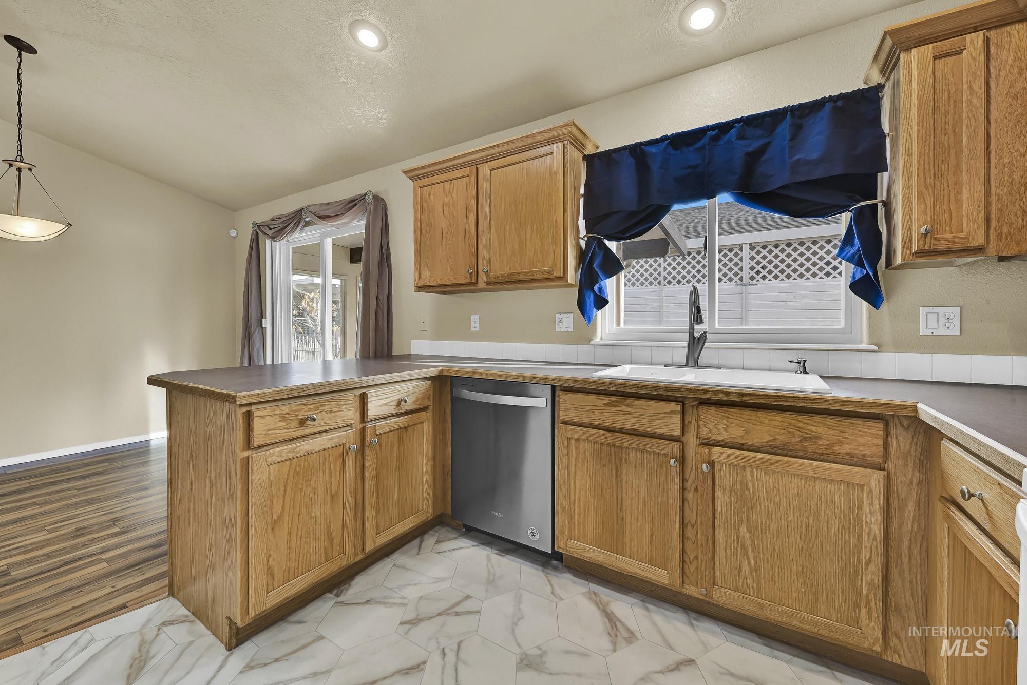 432 N David Frost St Property Photo 11