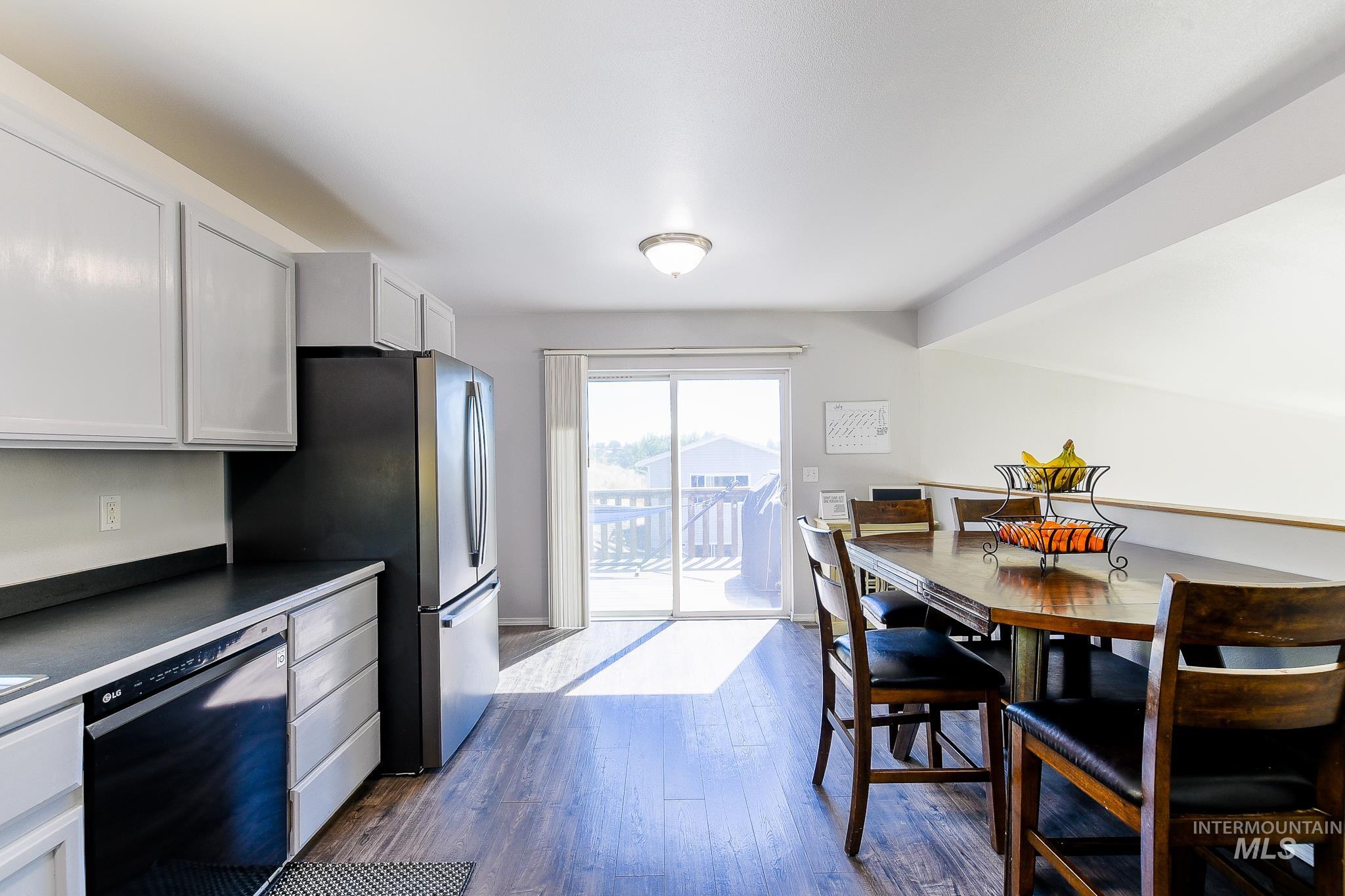 1008 Jefferson Ct Property Photo 11