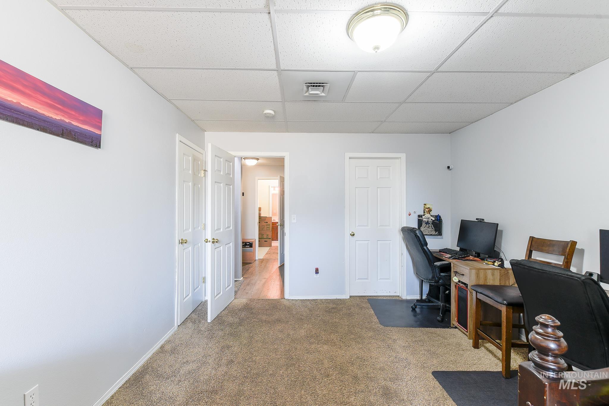 1008 Jefferson Ct Property Photo 32