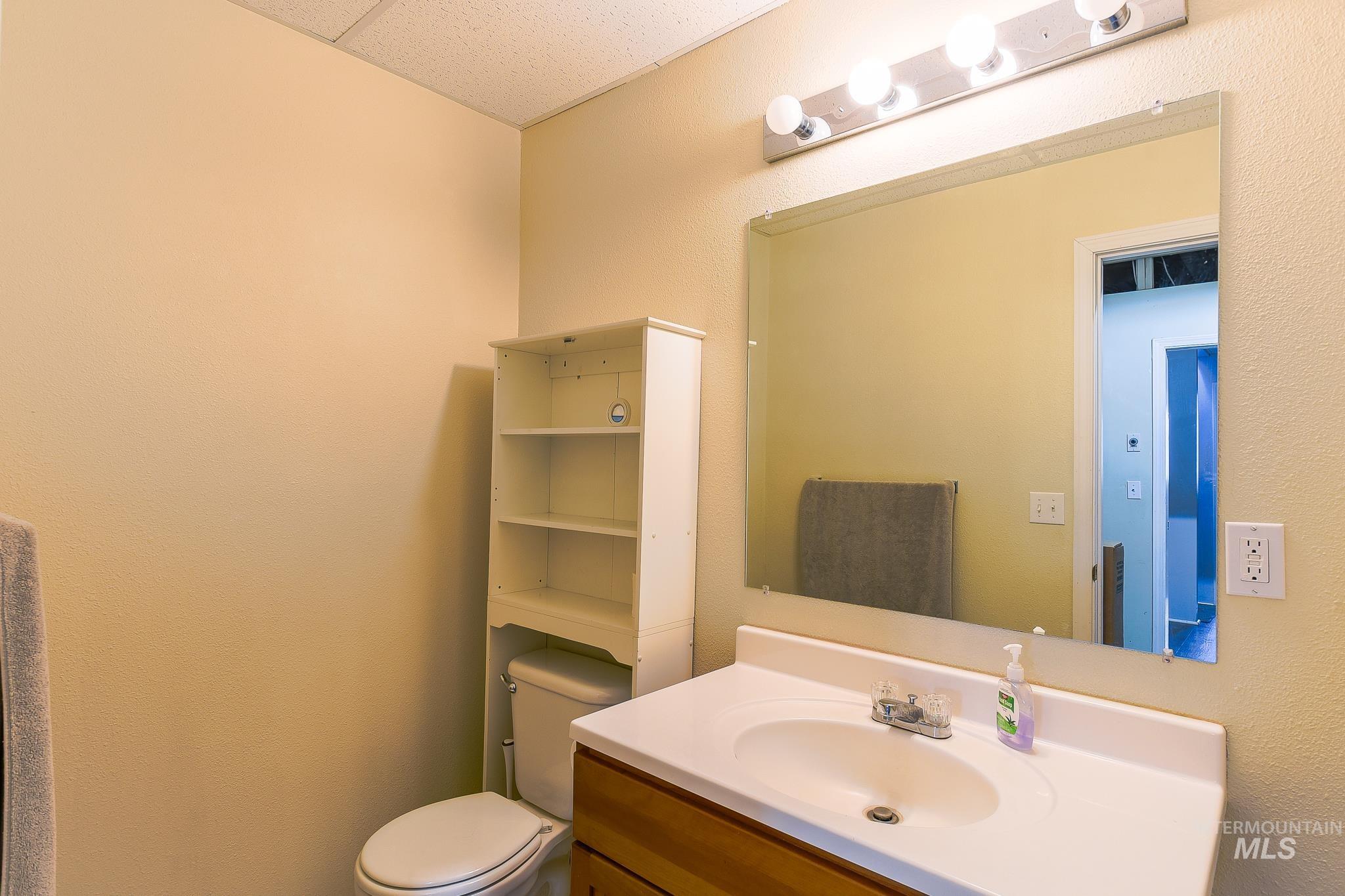 1008 Jefferson Ct Property Photo 33