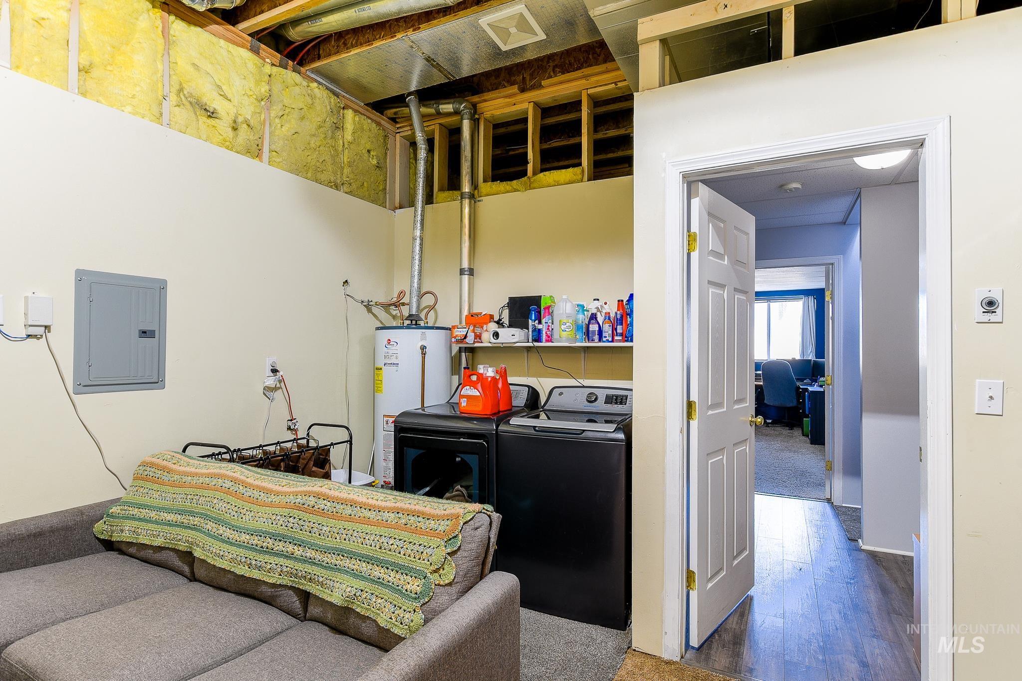 1008 Jefferson Ct Property Photo 35