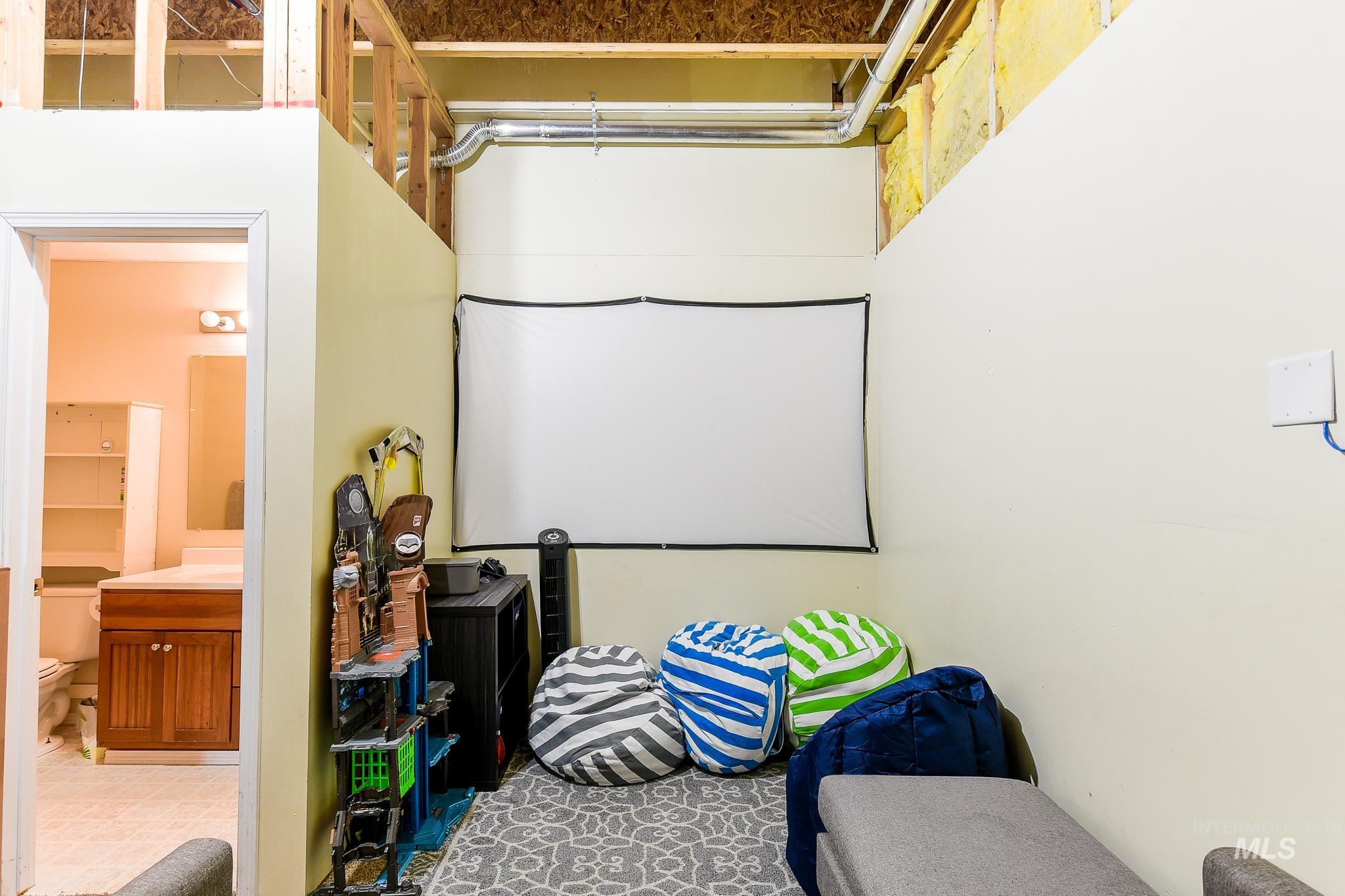 1008 Jefferson Ct Property Photo 36