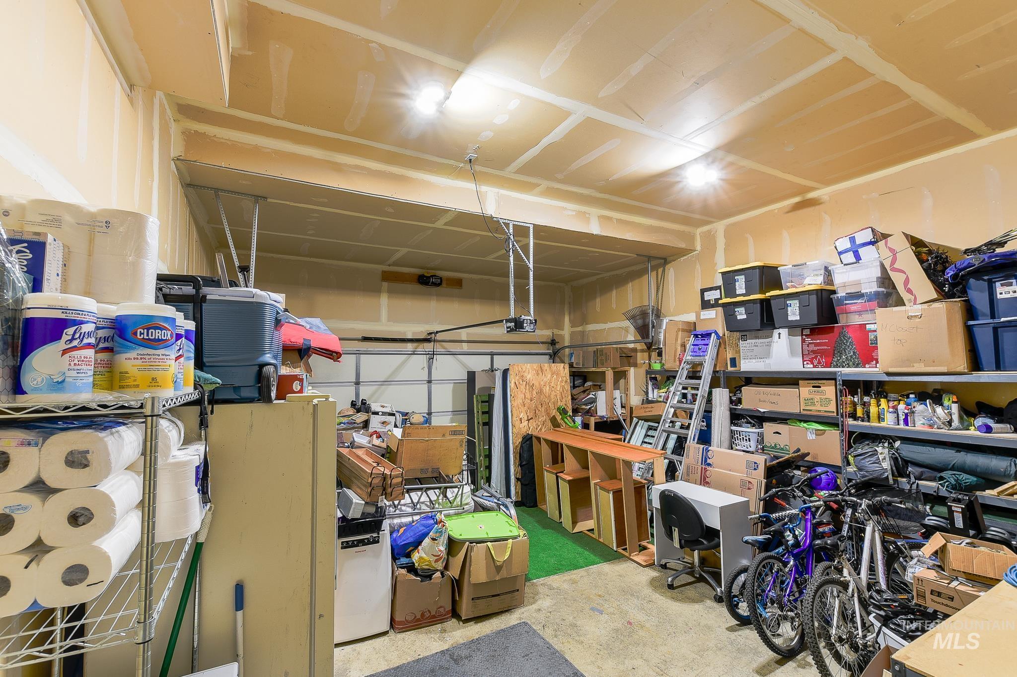 1008 Jefferson Ct Property Photo 37