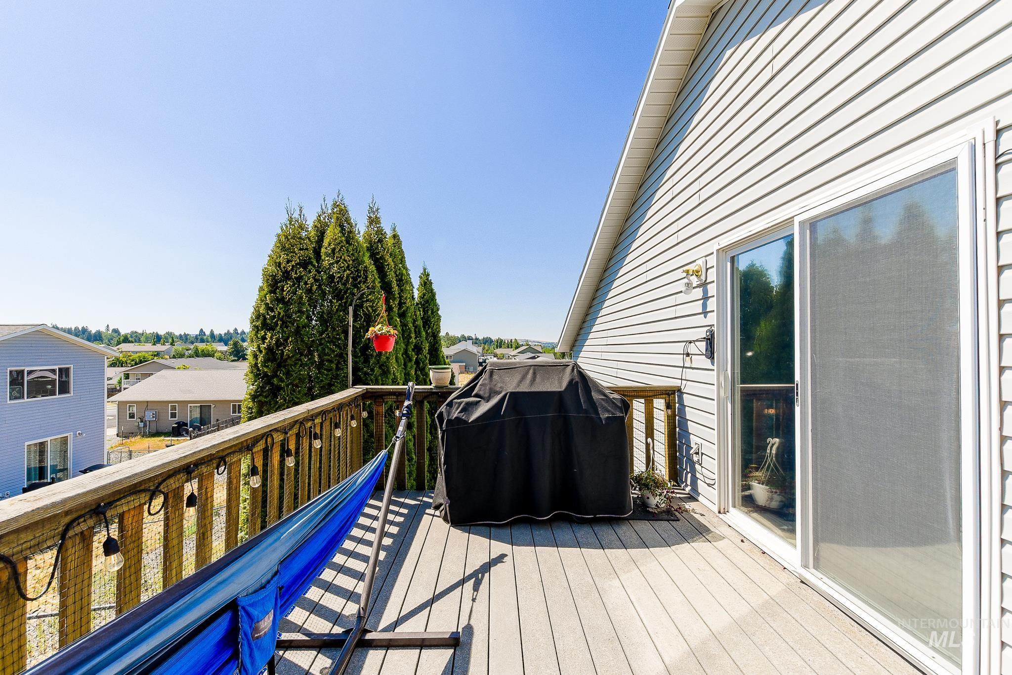 1008 Jefferson Ct Property Photo 40