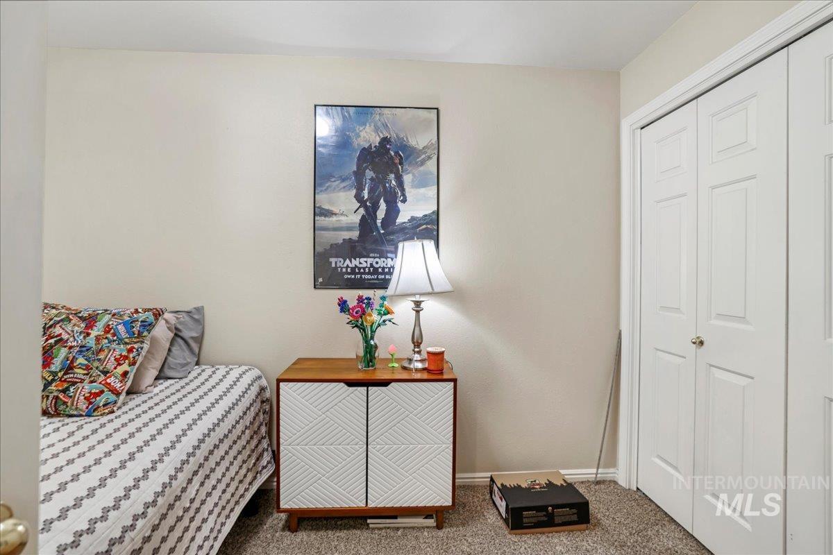 355 Elm St N Property Photo 22