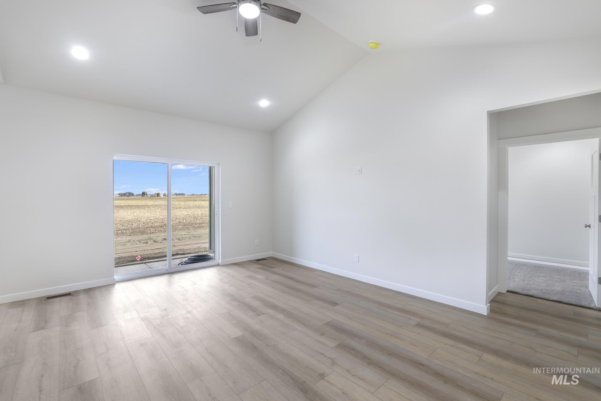 906 23rd Ave E Property Photo 5