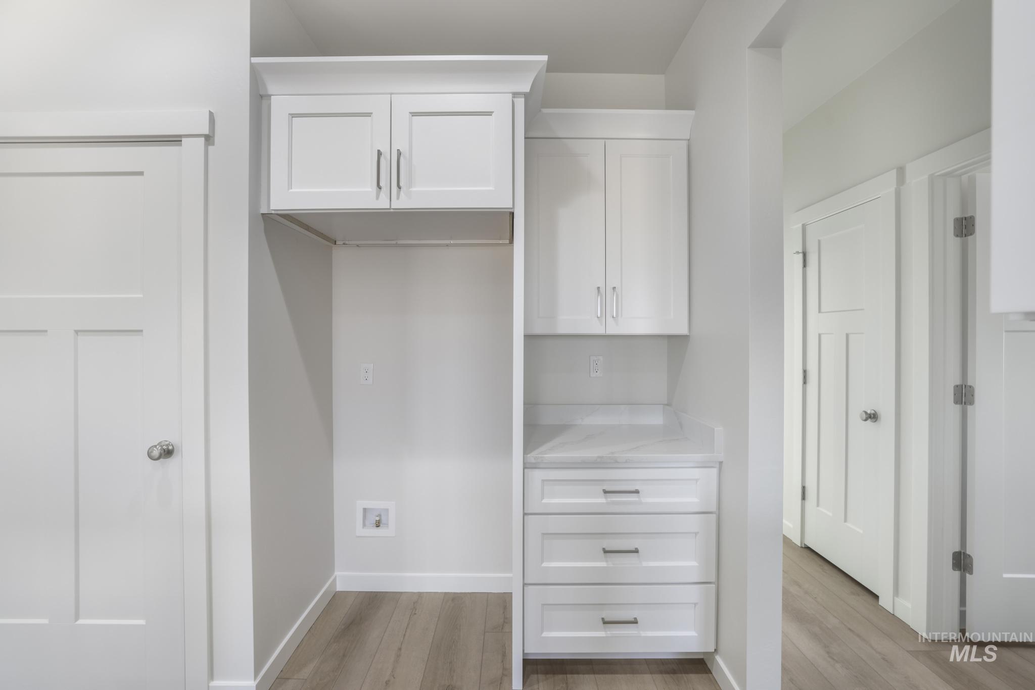 906 23rd Ave E Property Photo 10