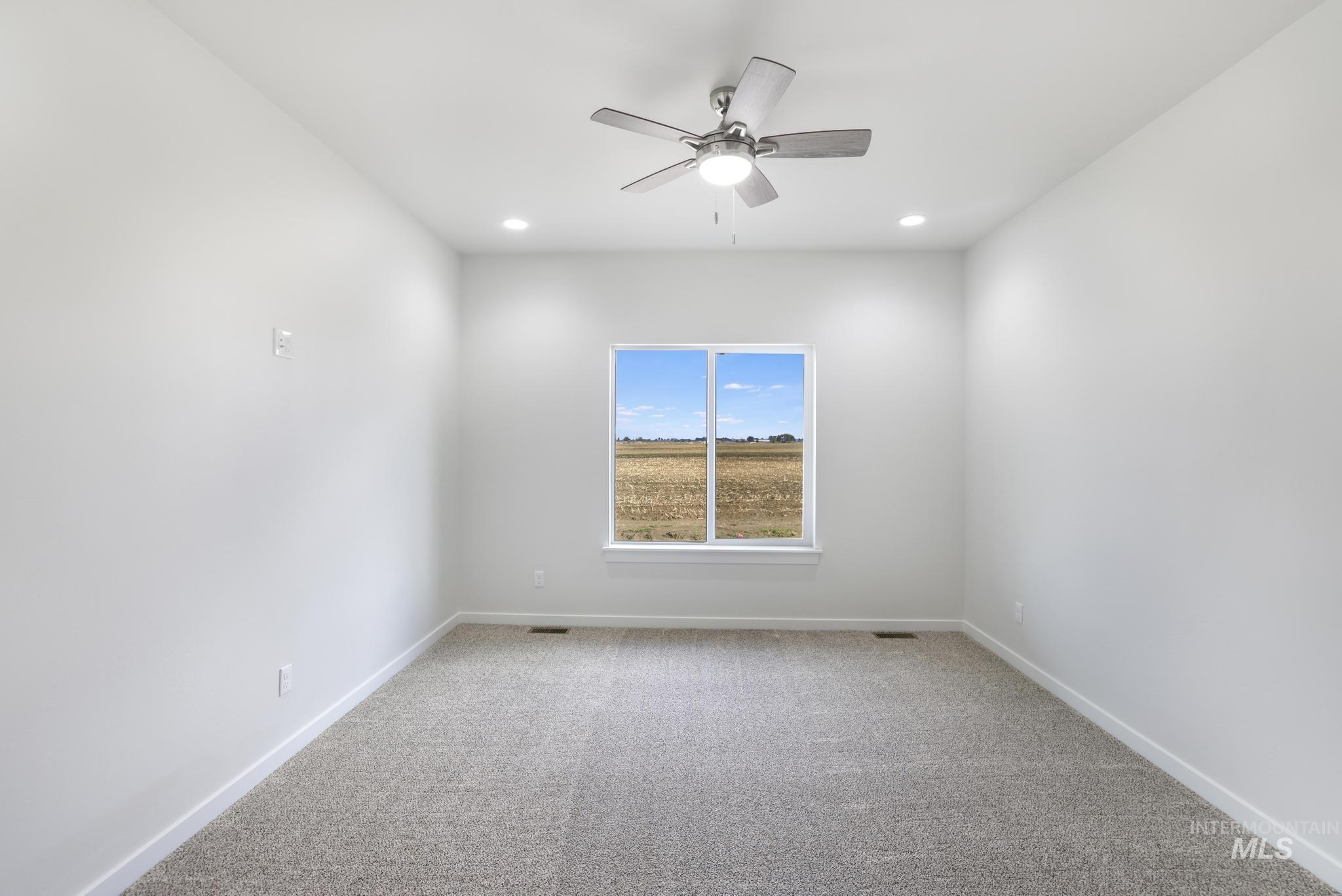 906 23rd Ave E Property Photo 13