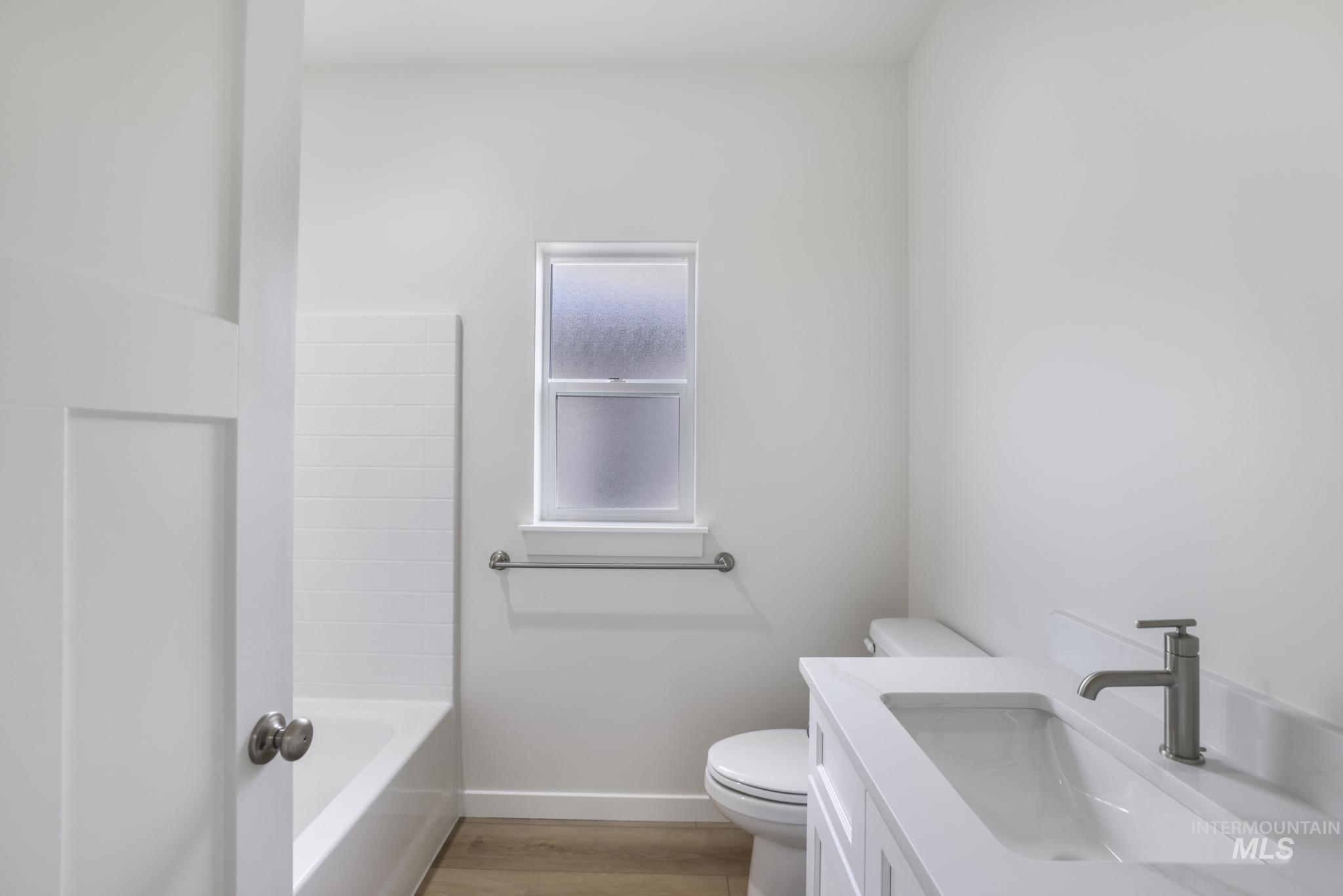 906 23rd Ave E Property Photo 19