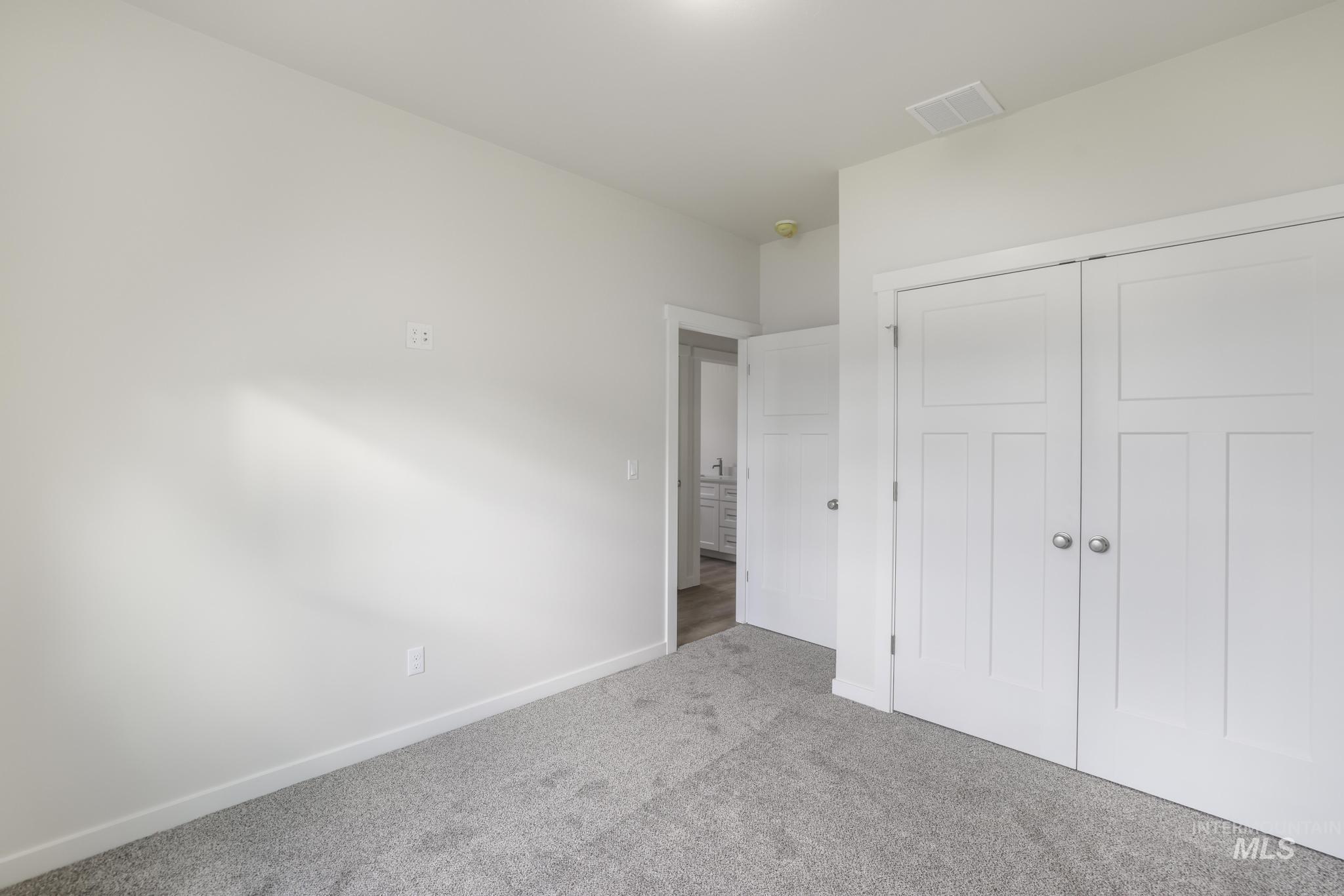 906 23rd Ave E Property Photo 21