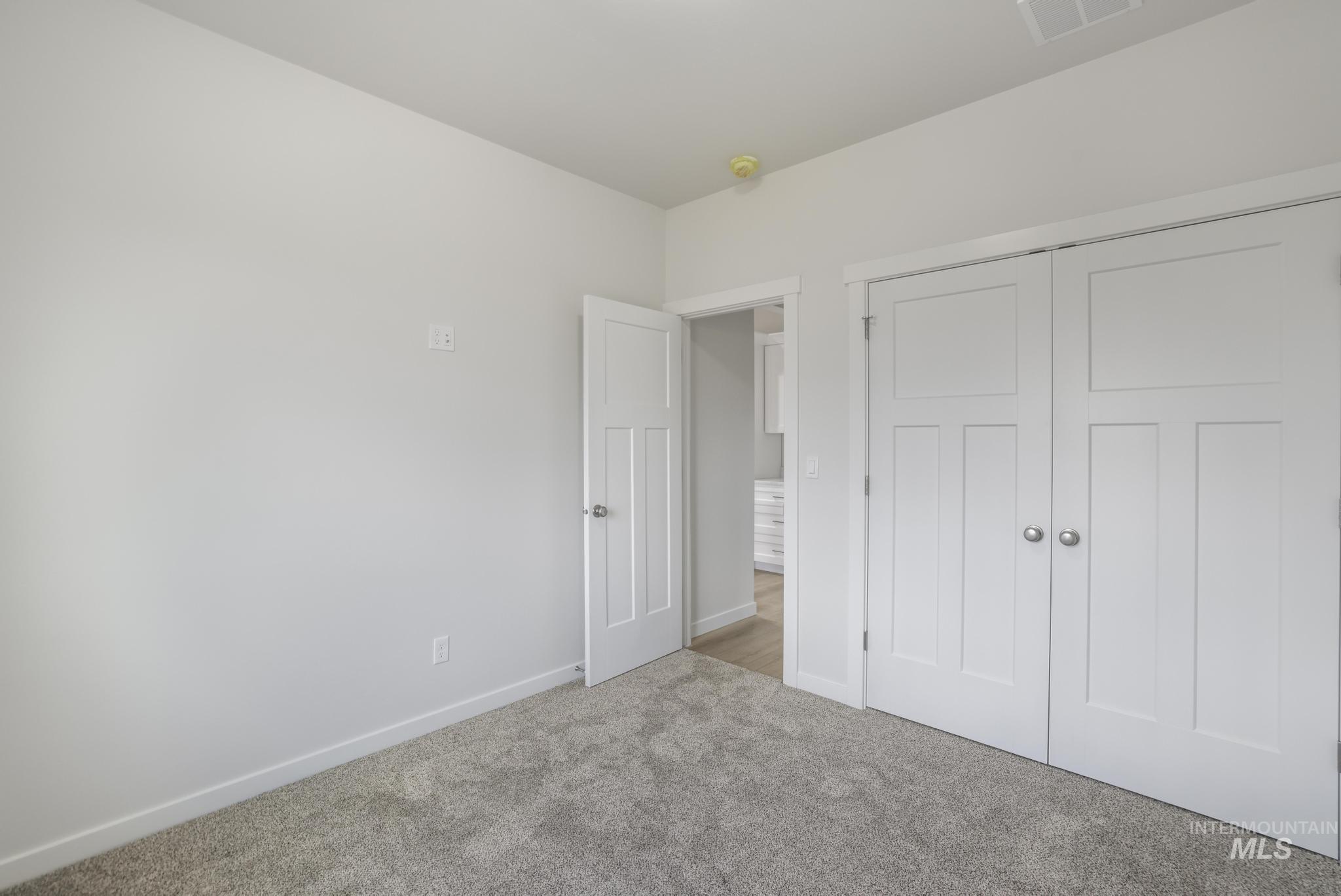 906 23rd Ave E Property Photo 25