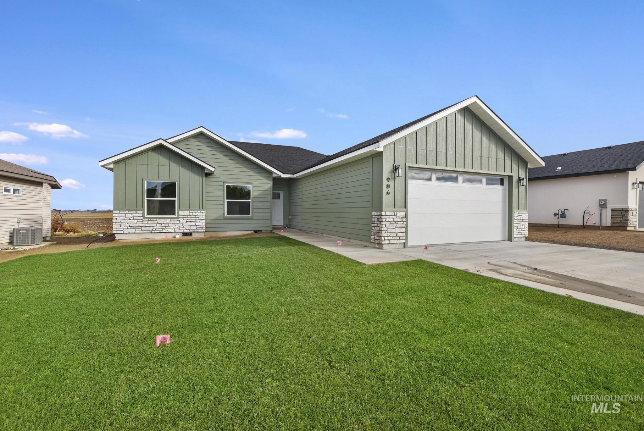 906 23rd Ave E Property Photo 28