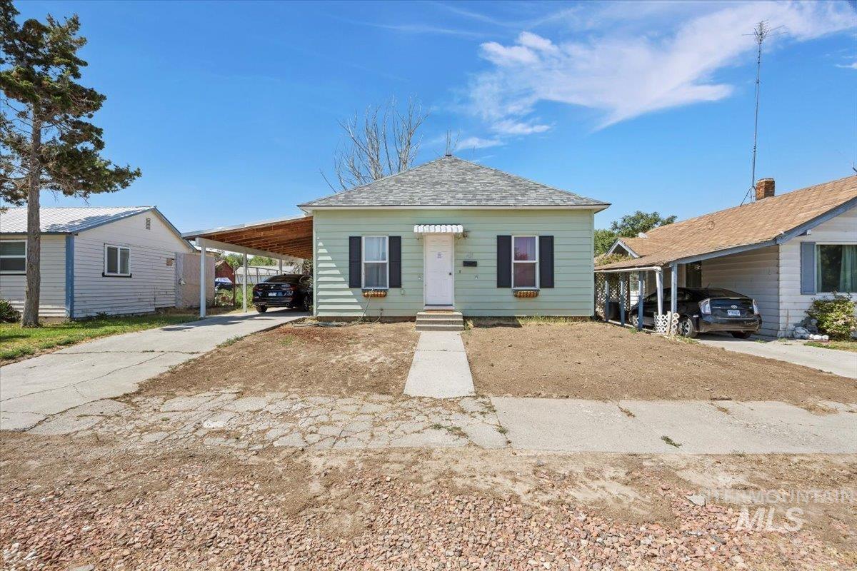 417 12th Avenue North Property Photo 1
