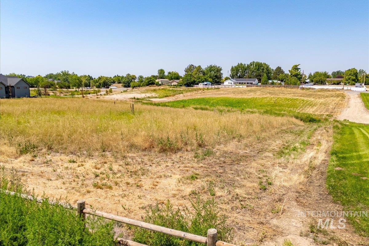 14731 Hillside Dr. Property Photo 12