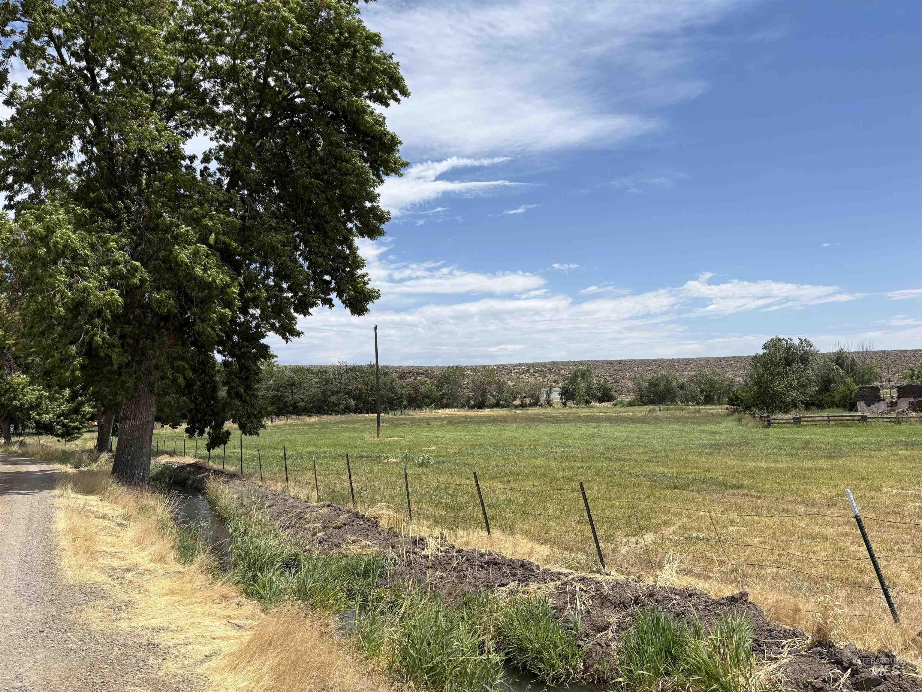 6870 Mayfield Rd Property Photo 11