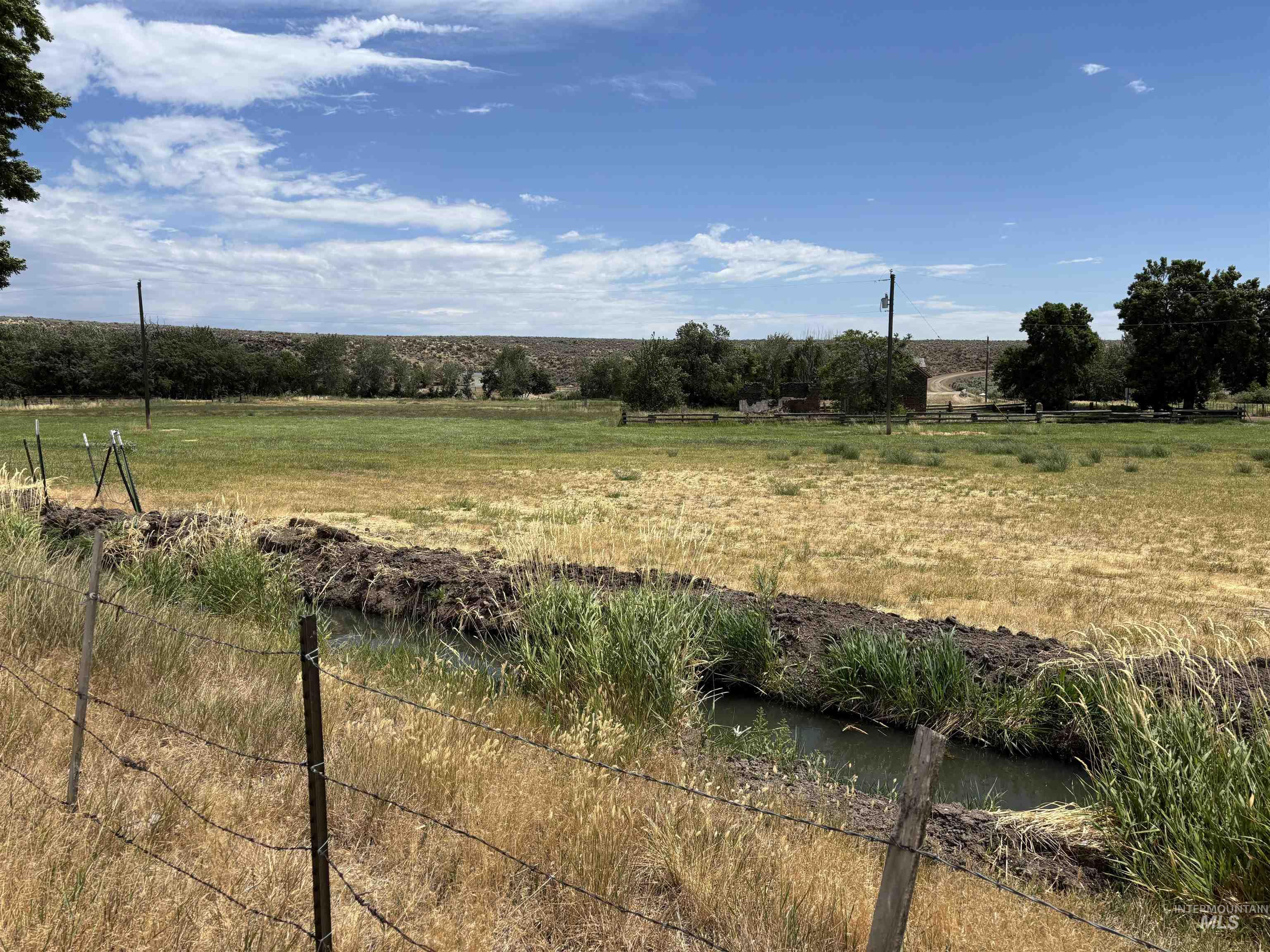 6870 Mayfield Rd Property Photo 12