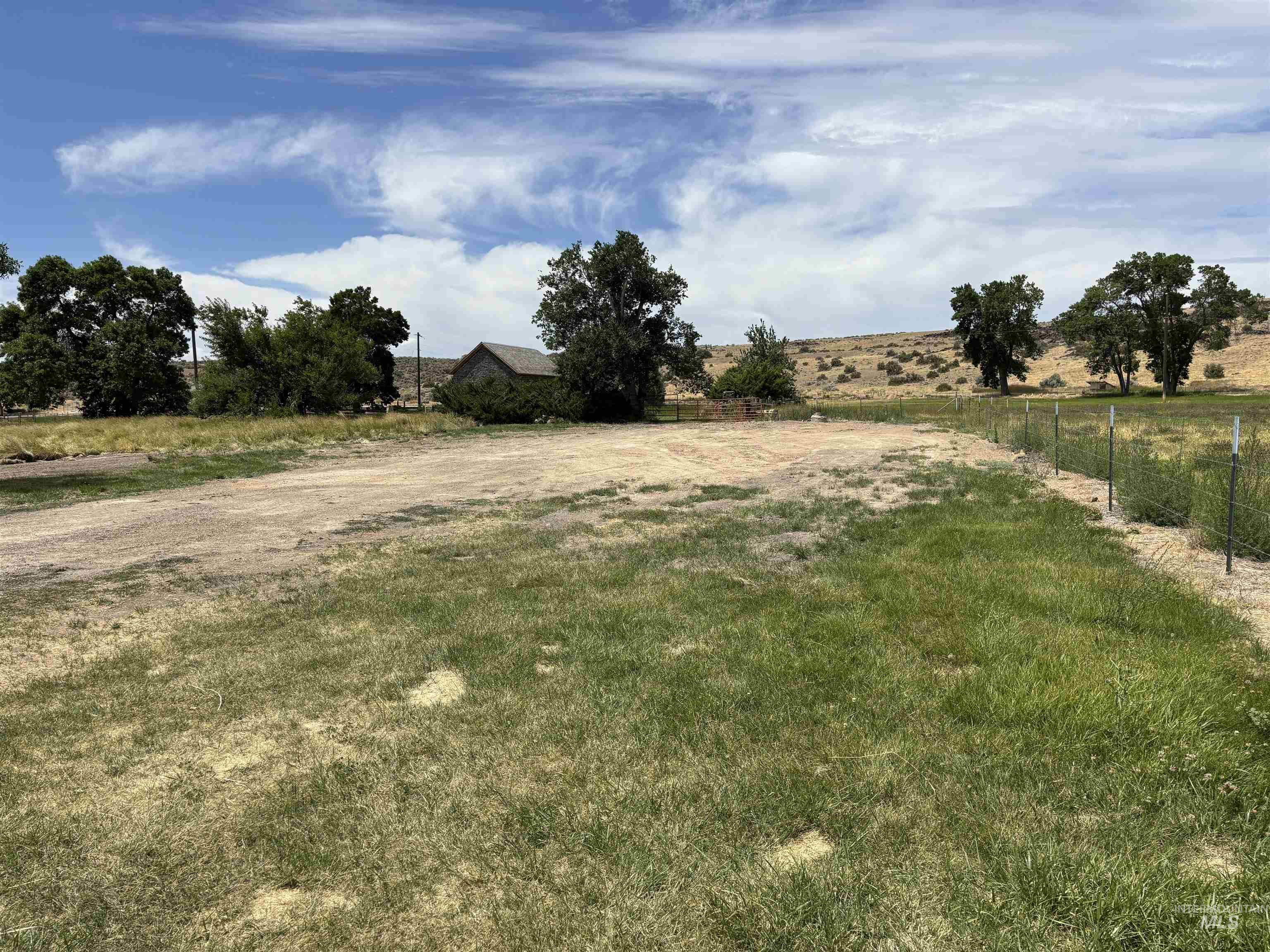 6870 Mayfield Rd Property Photo 26