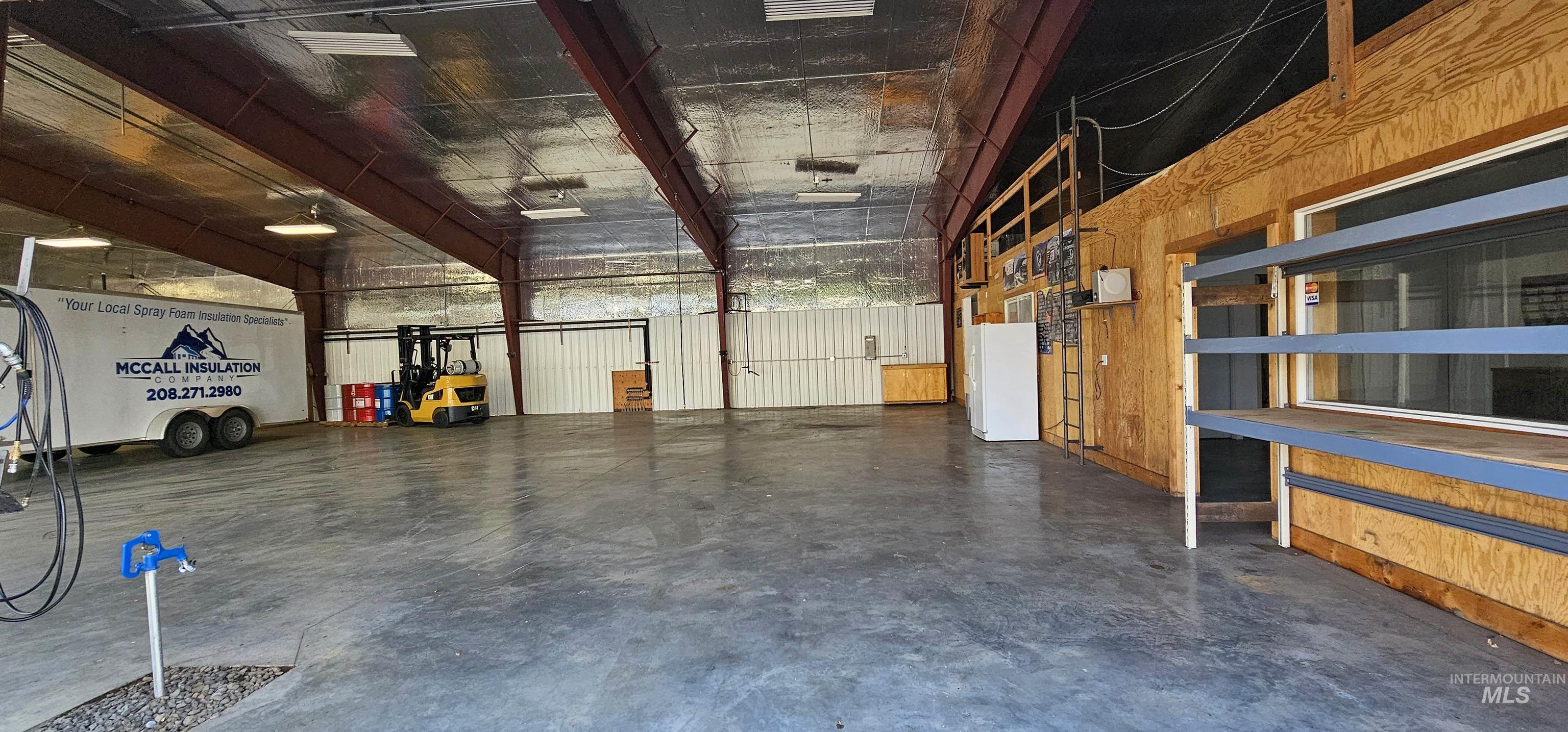 30 S Commercial St Property Photo 8