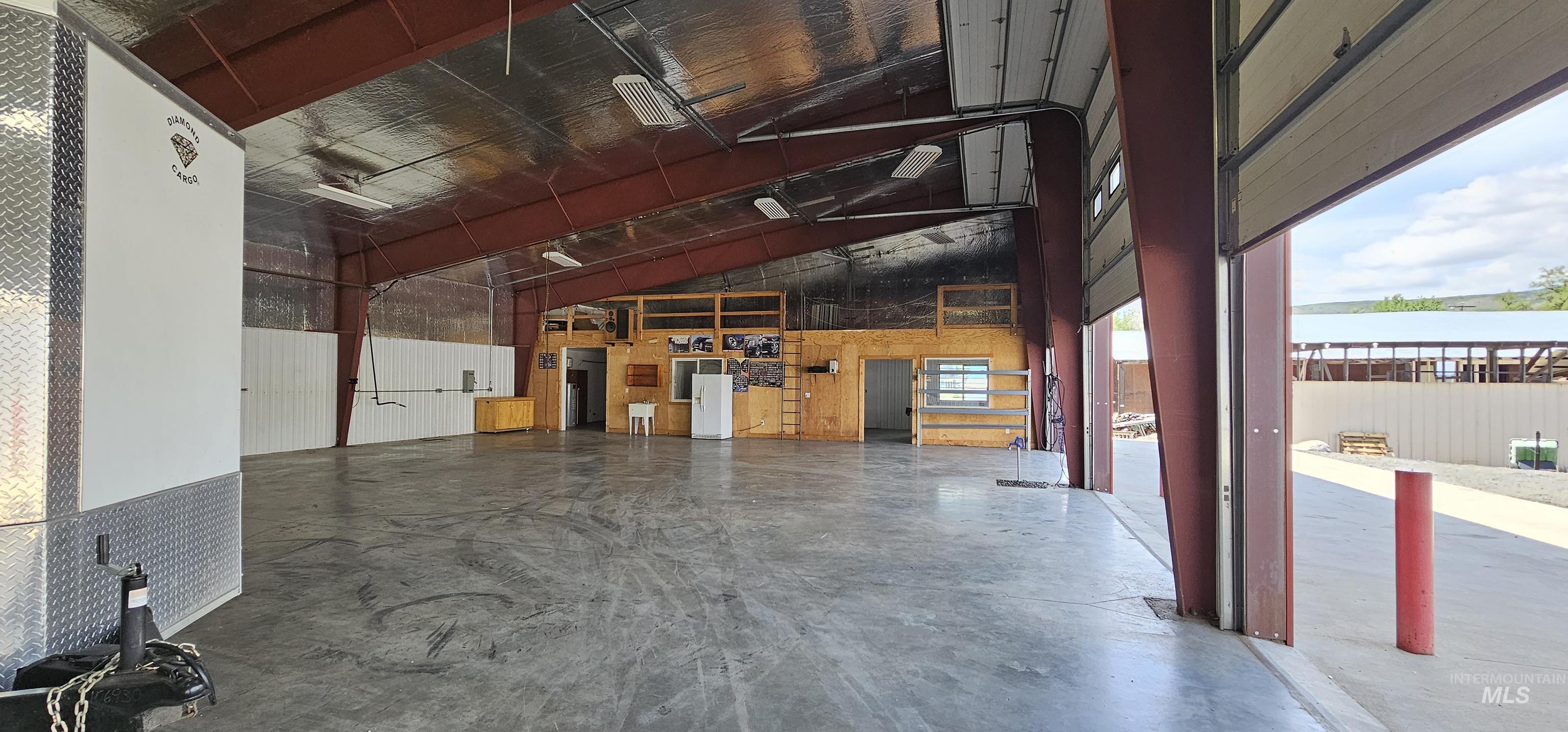 30 S Commercial St Property Photo 10