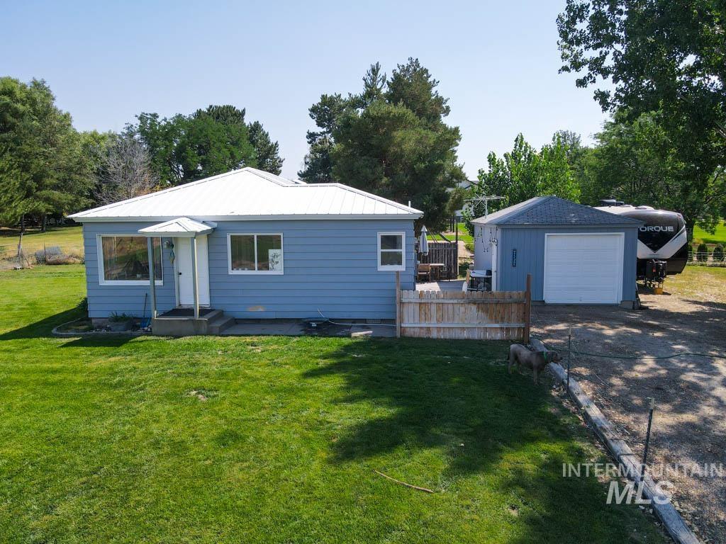 140 N Iowa Ave Property Photo 3