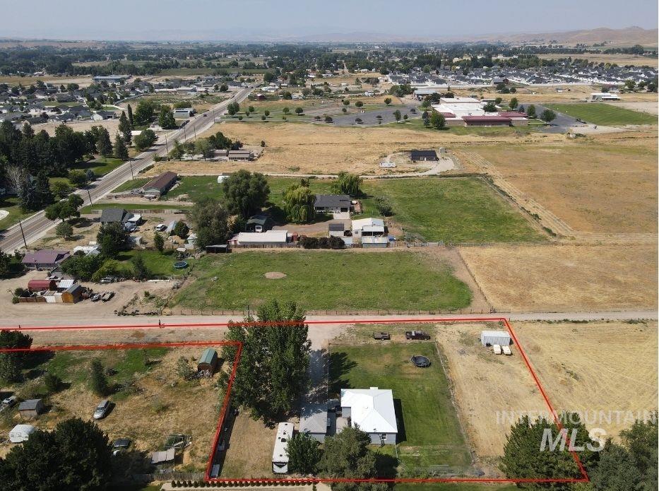 140 N Iowa Ave Property Photo 4