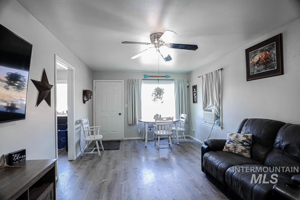 140 N Iowa Ave Property Photo 7